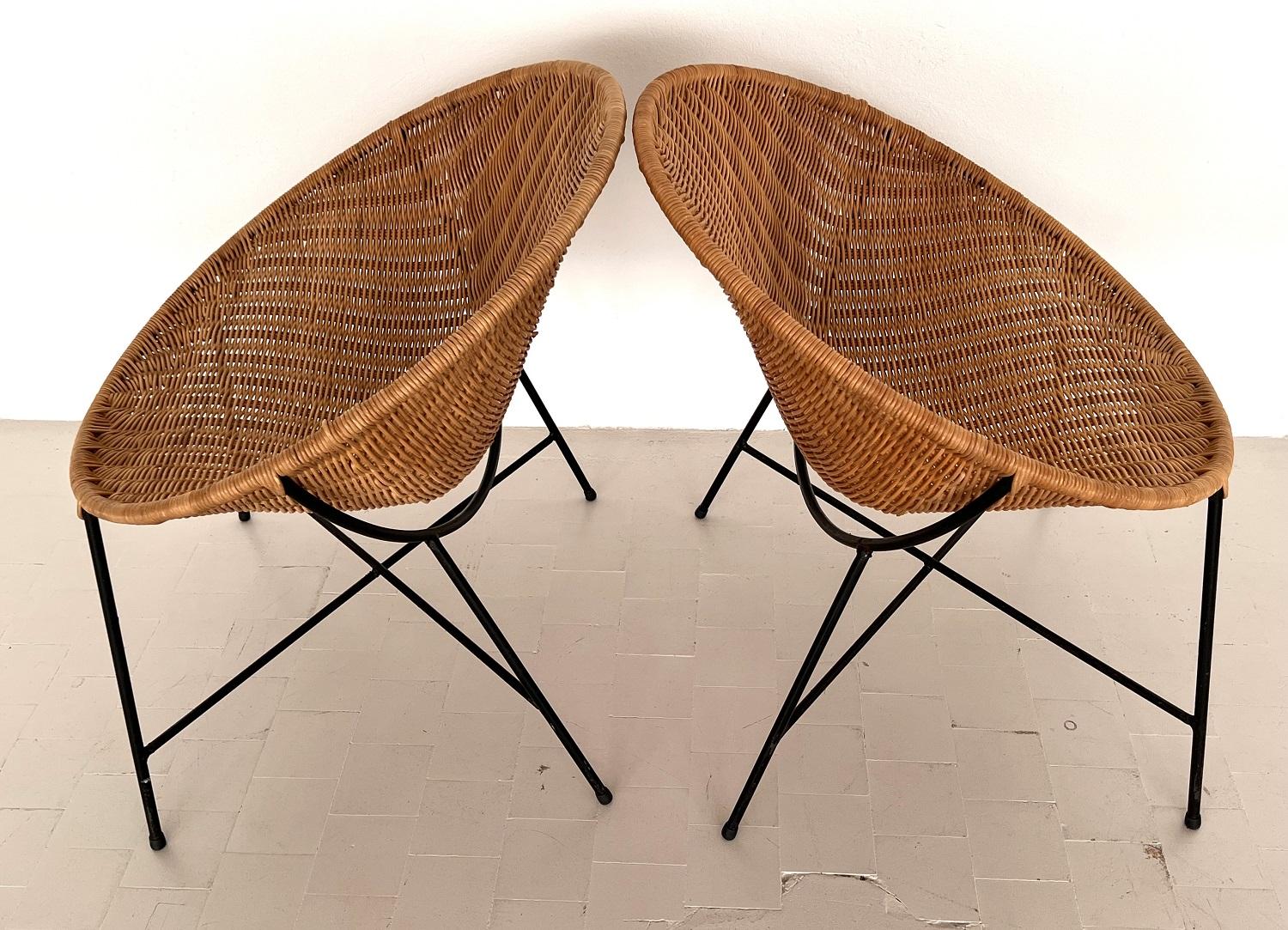 20th Century Pair of Mid-Century Rattan Lounge Chairs, 1970s For Sale