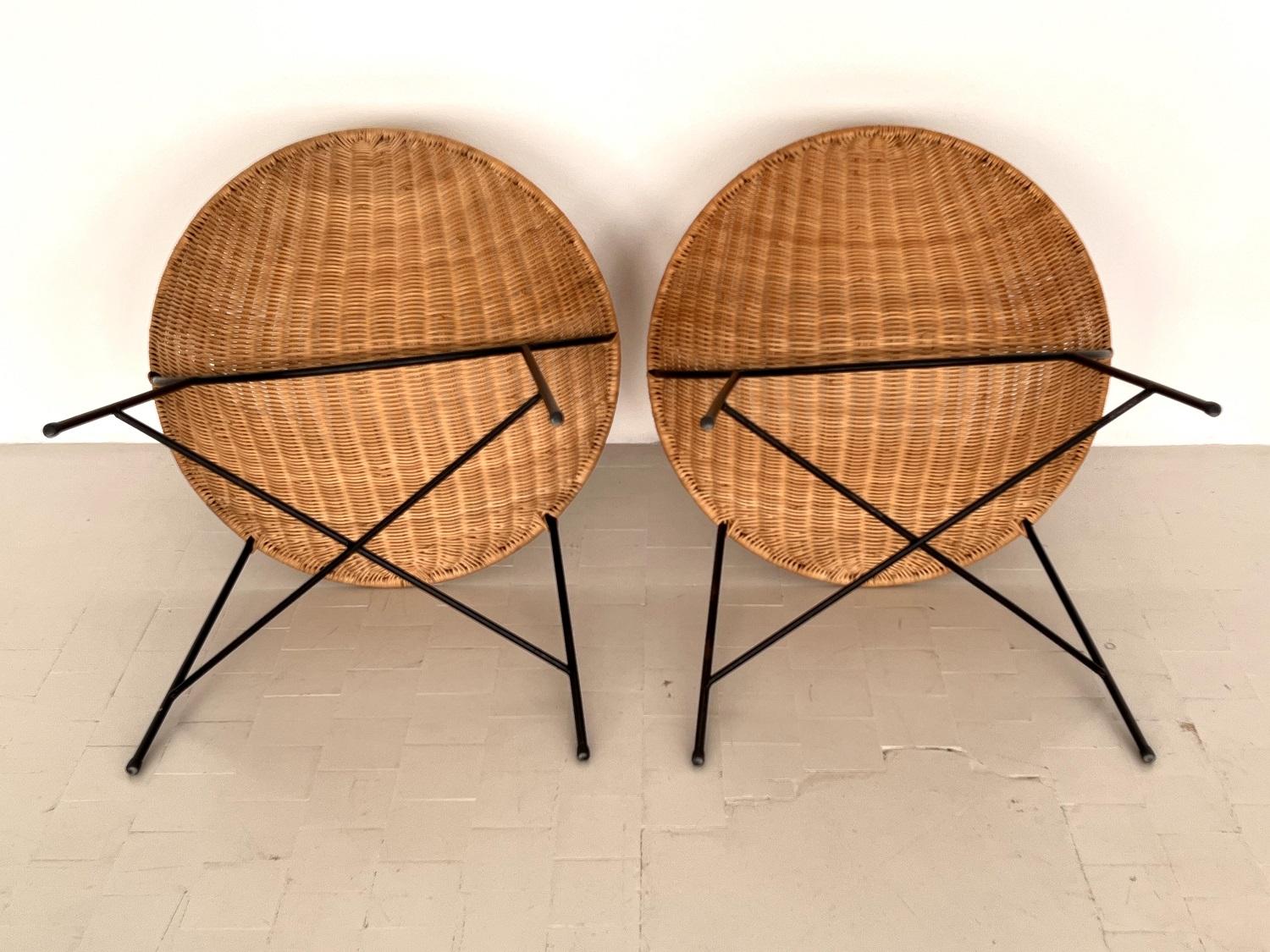 Metal Pair of Mid-Century Rattan Lounge Chairs, 1970s For Sale