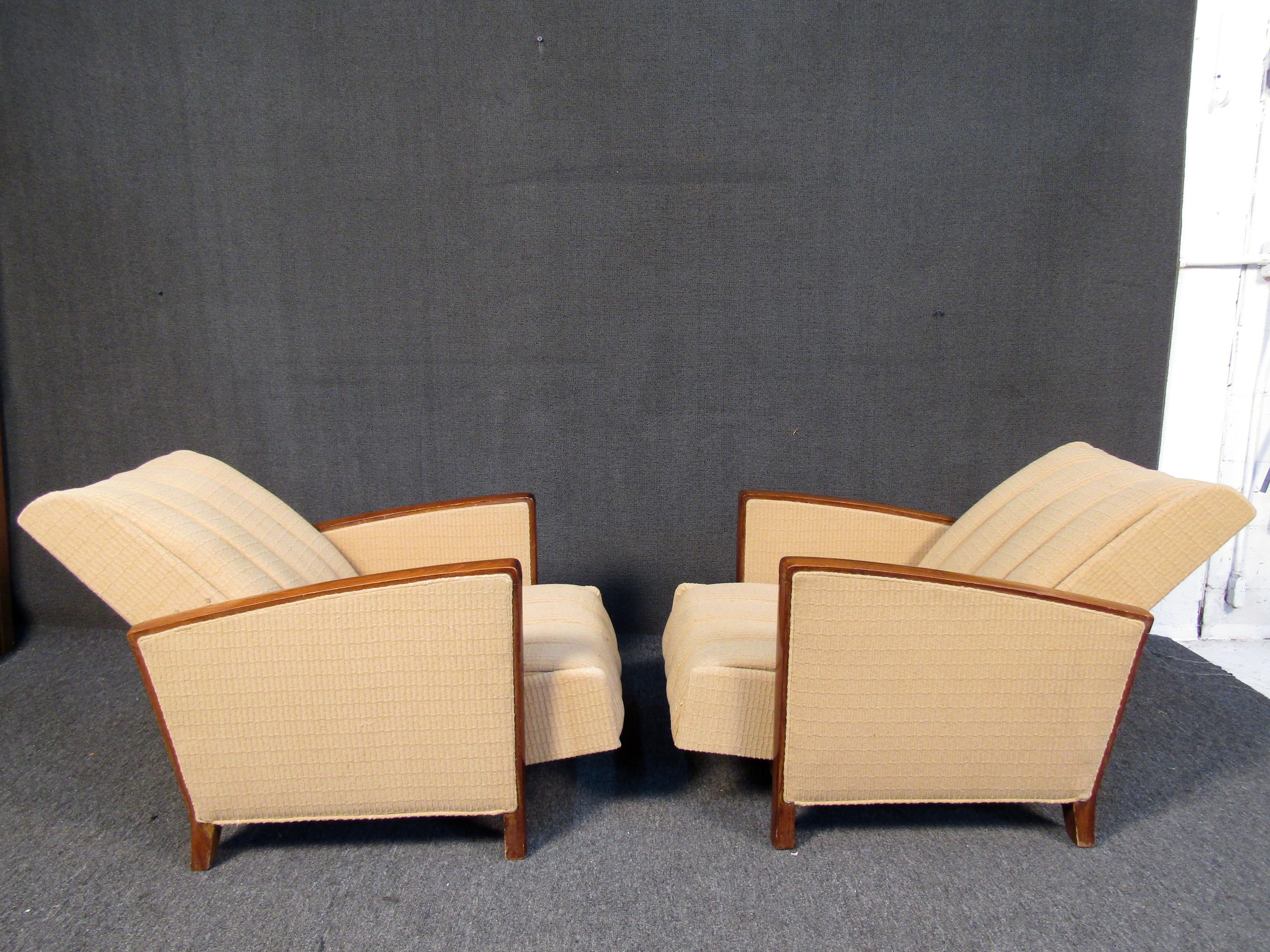 Pair of Mid-Century Reclining Arm Chairs 4