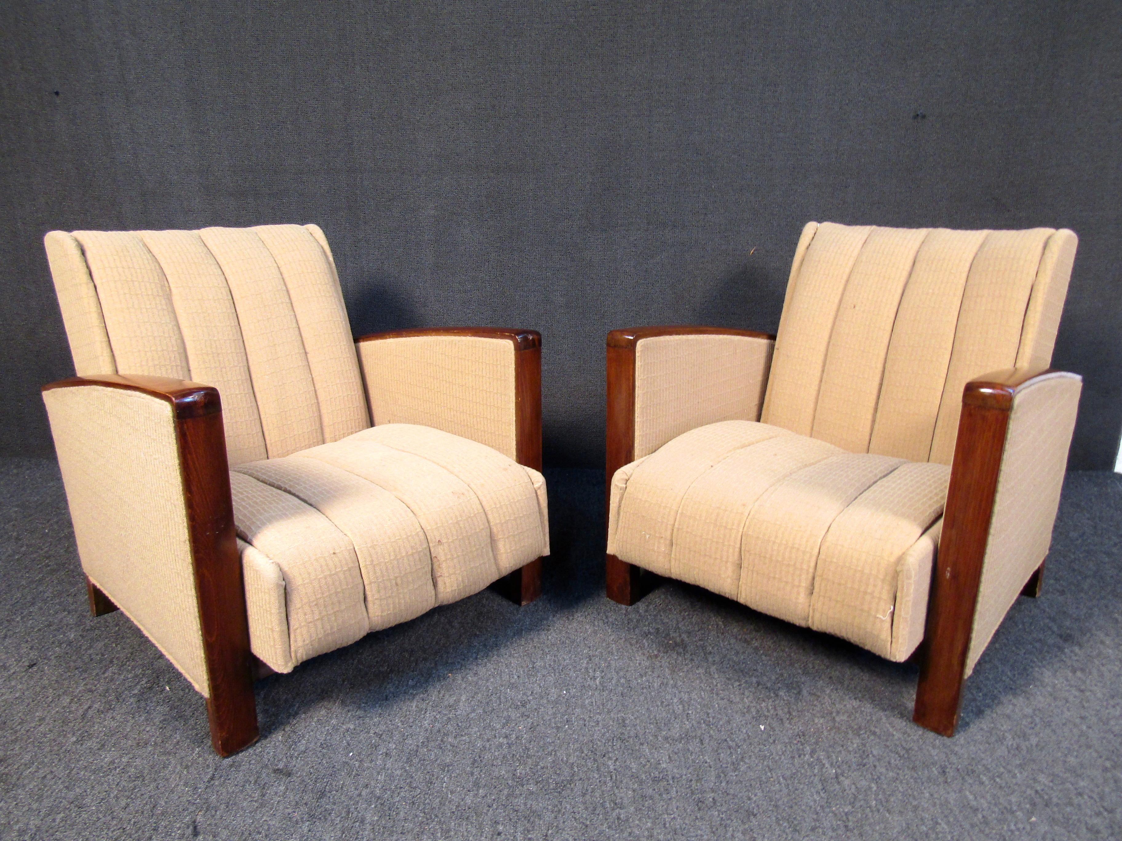 Mid-Century Modern Pair of Mid-Century Reclining Arm Chairs