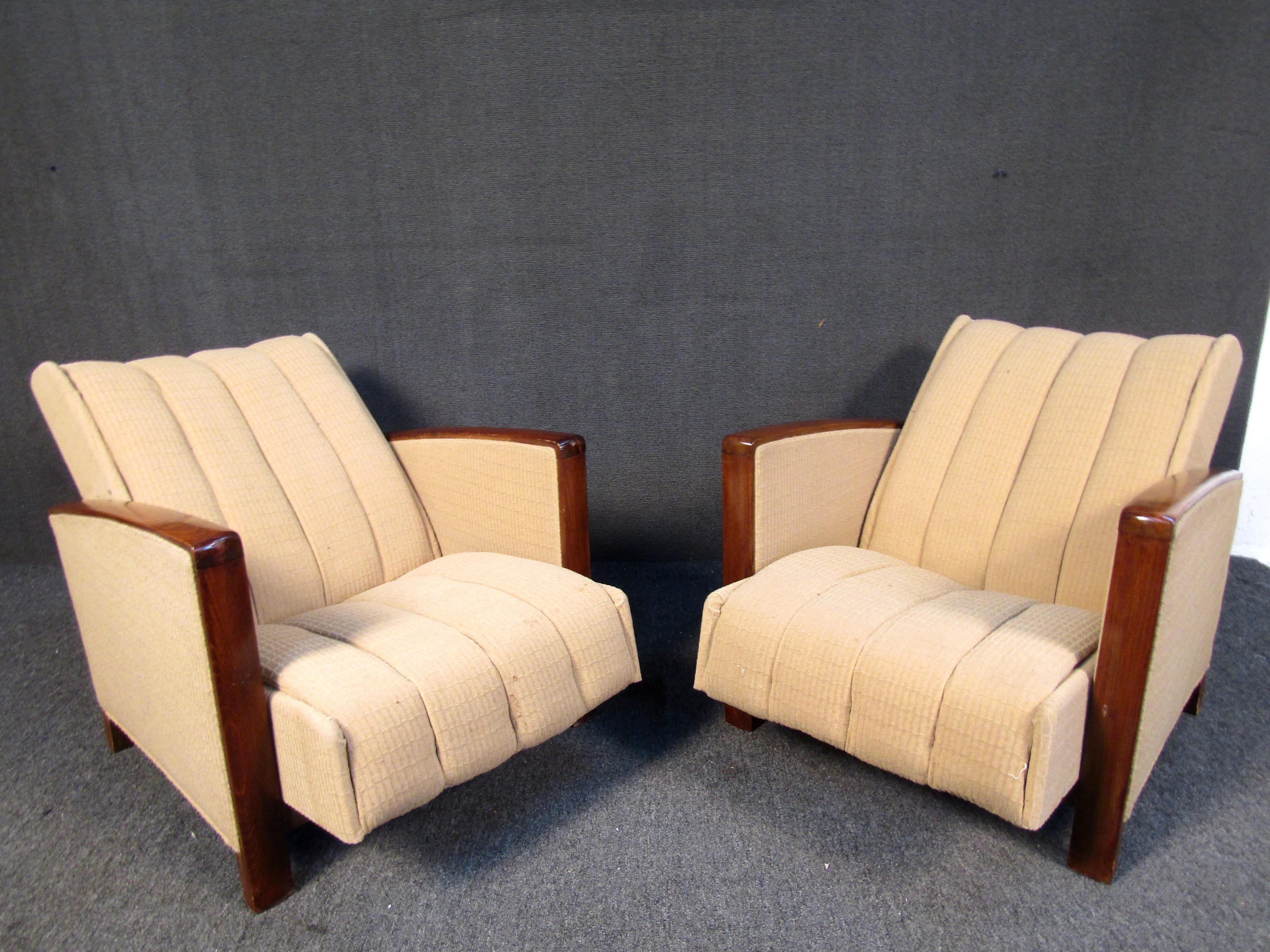 Pair of Mid-Century Reclining Arm Chairs 3