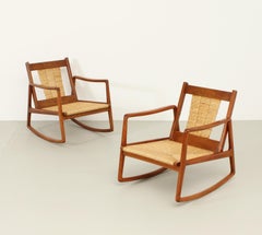 Paire de chaises à bascule du milieu du siècle avec paille tissée, Espagne, années 1960