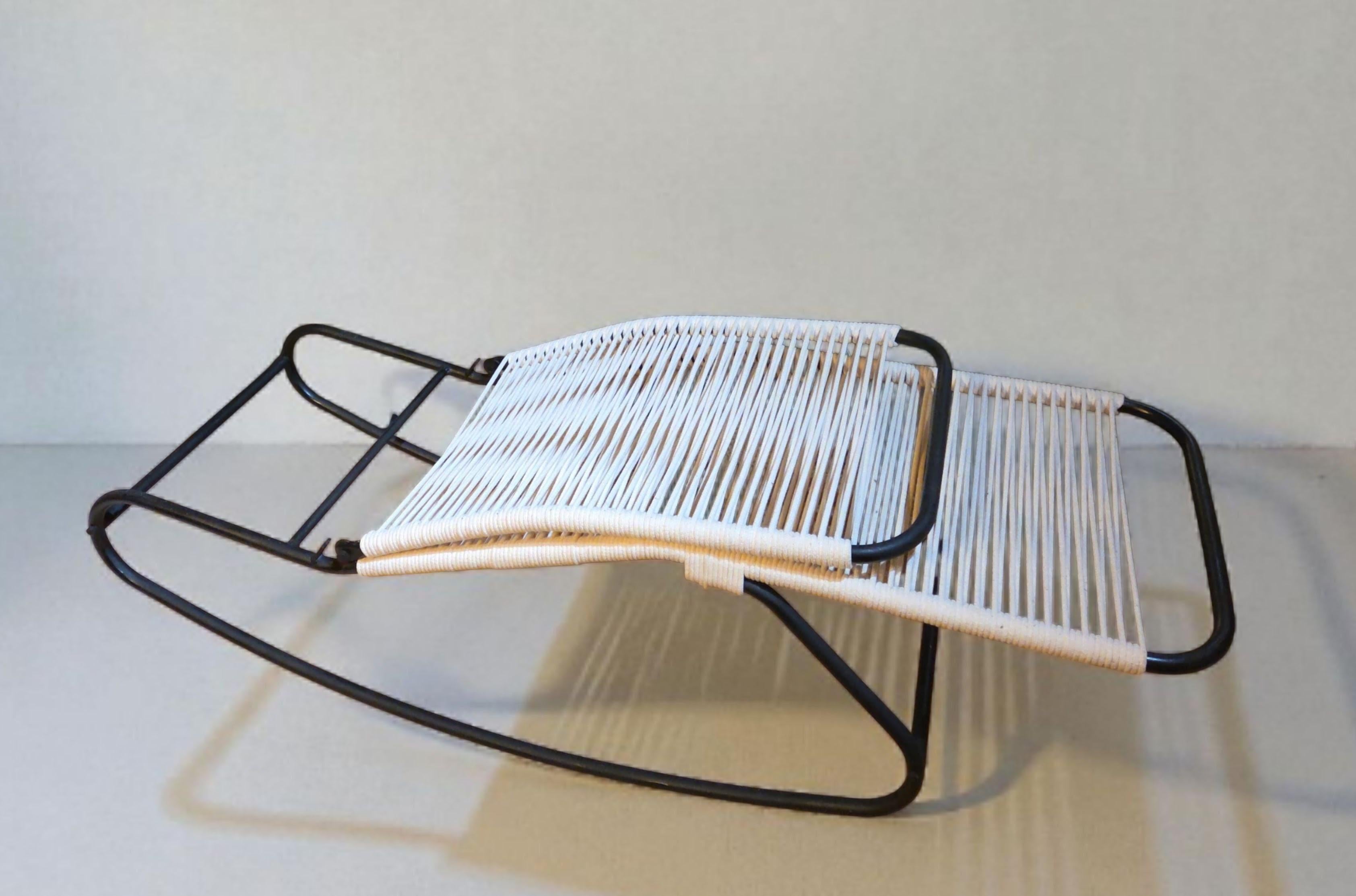 Paire de fauteuils à bascule Walter Lamb Waikiki Lounge Style CA. 1950s en vente 6