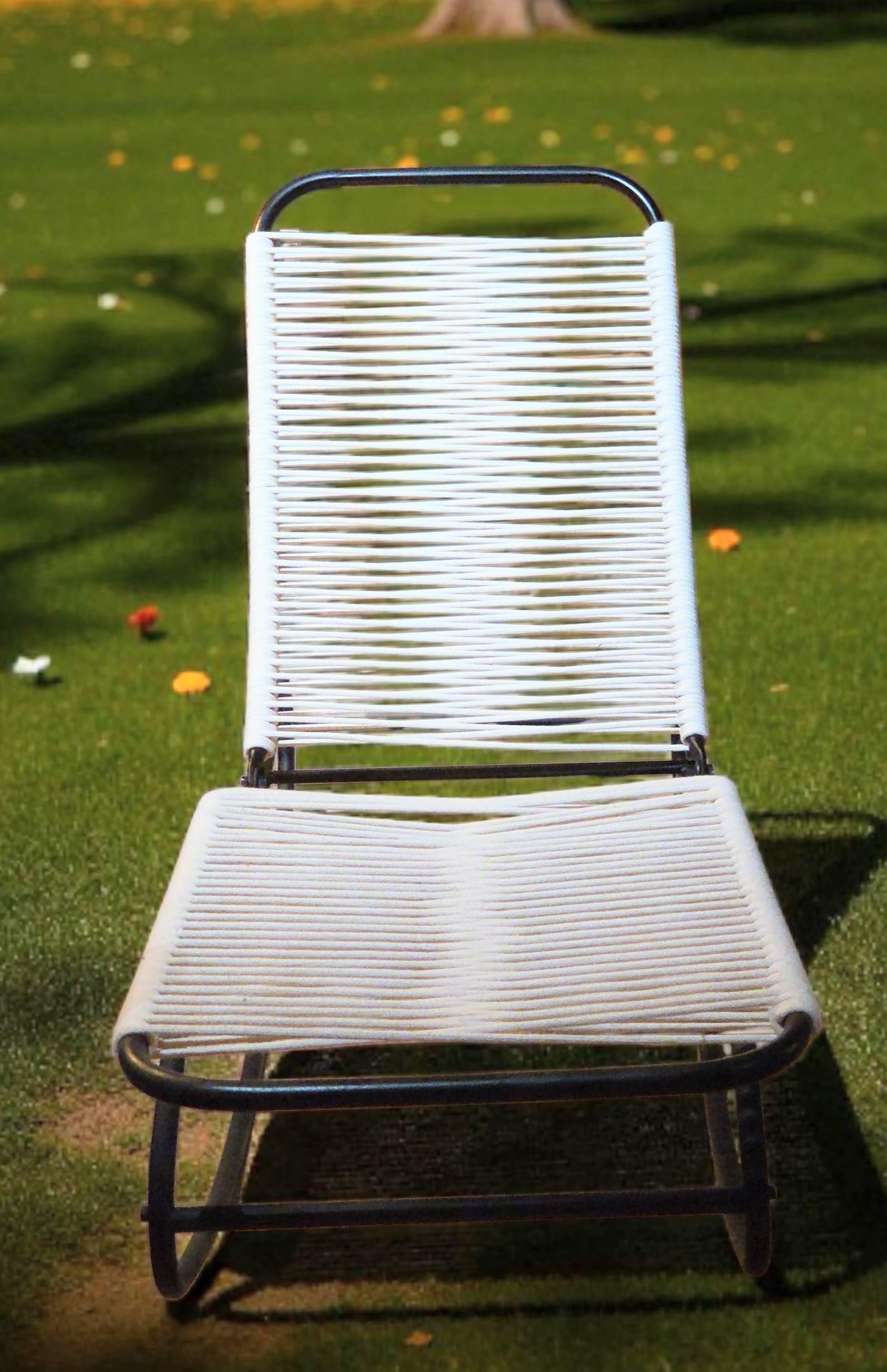 Mid-Century Modern Paire de fauteuils à bascule Walter Lamb Waikiki Lounge Style CA. 1950s en vente