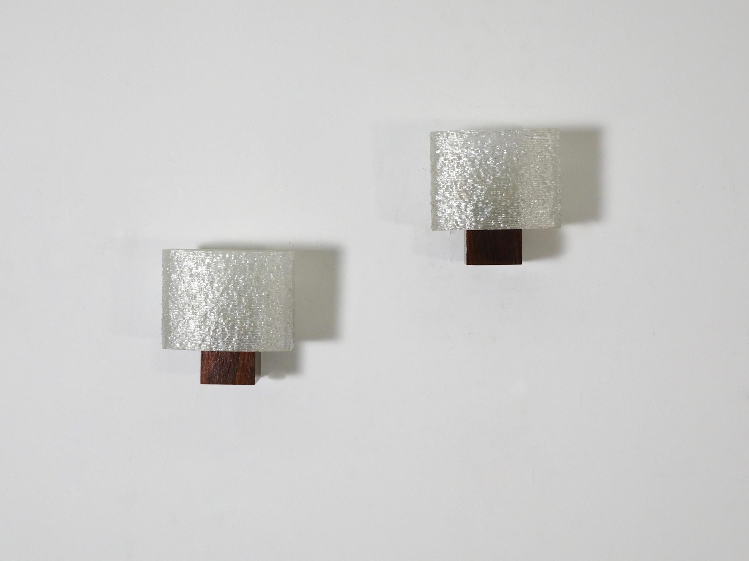 Pair of Mid-Century Rosewood & Chrome Base Sconces with Textured Resin Shades For Sale 5