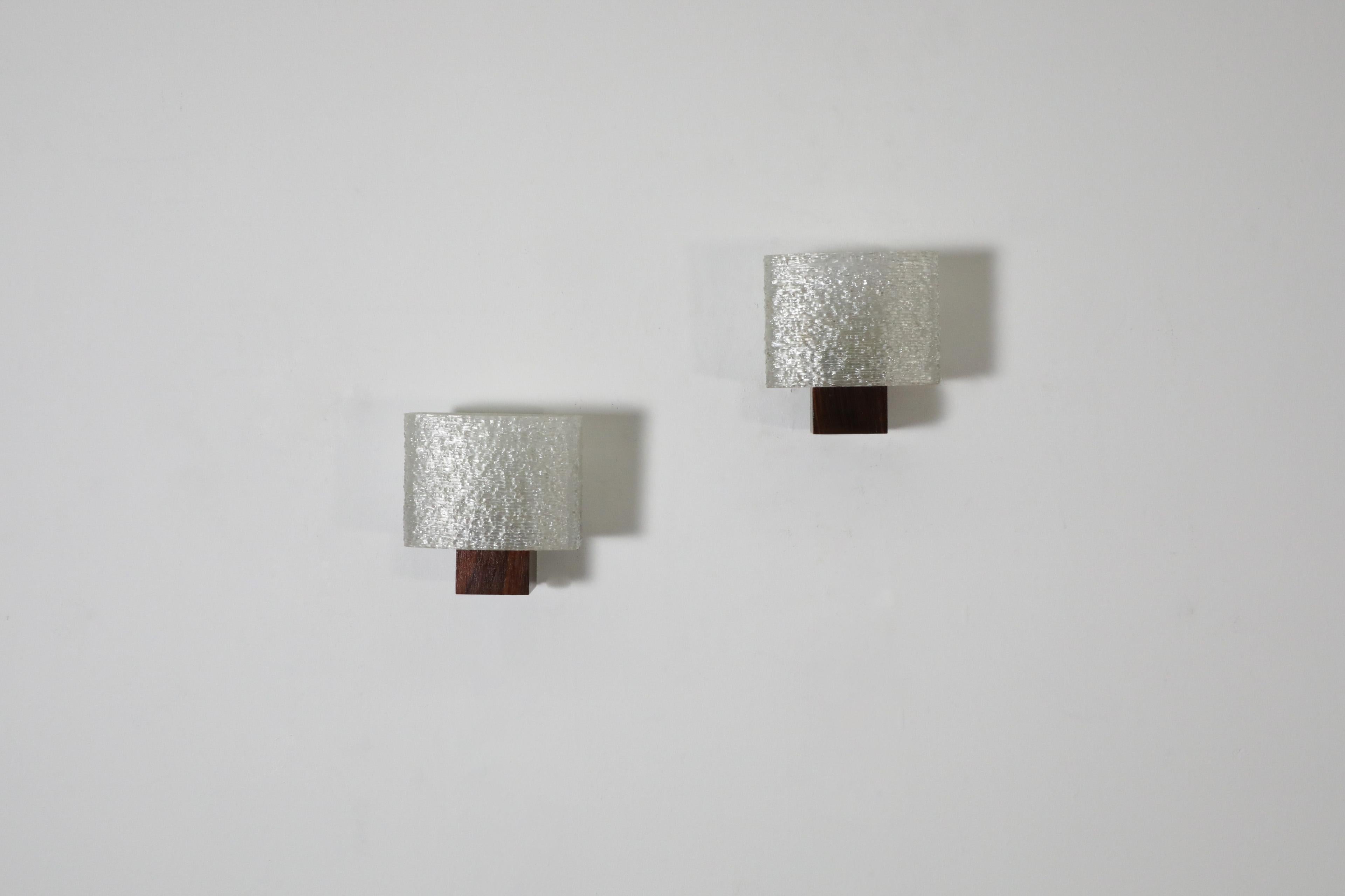 Dutch Pair of Mid-Century Rosewood & Chrome Base Sconces with Textured Resin Shades For Sale