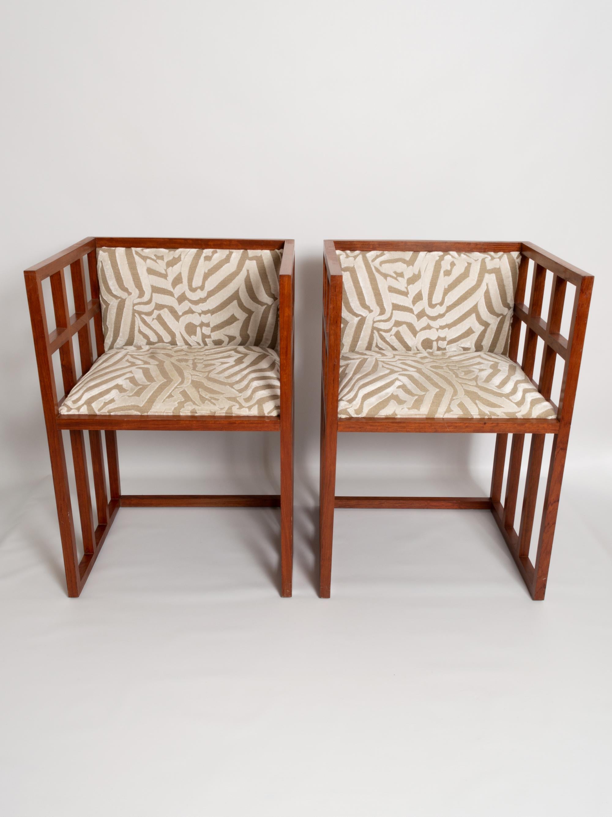 A Pair of Mid Century Art Deco Barrel Chairs. France, Circa 1950.

In excellent vintage condition commensurate of age.