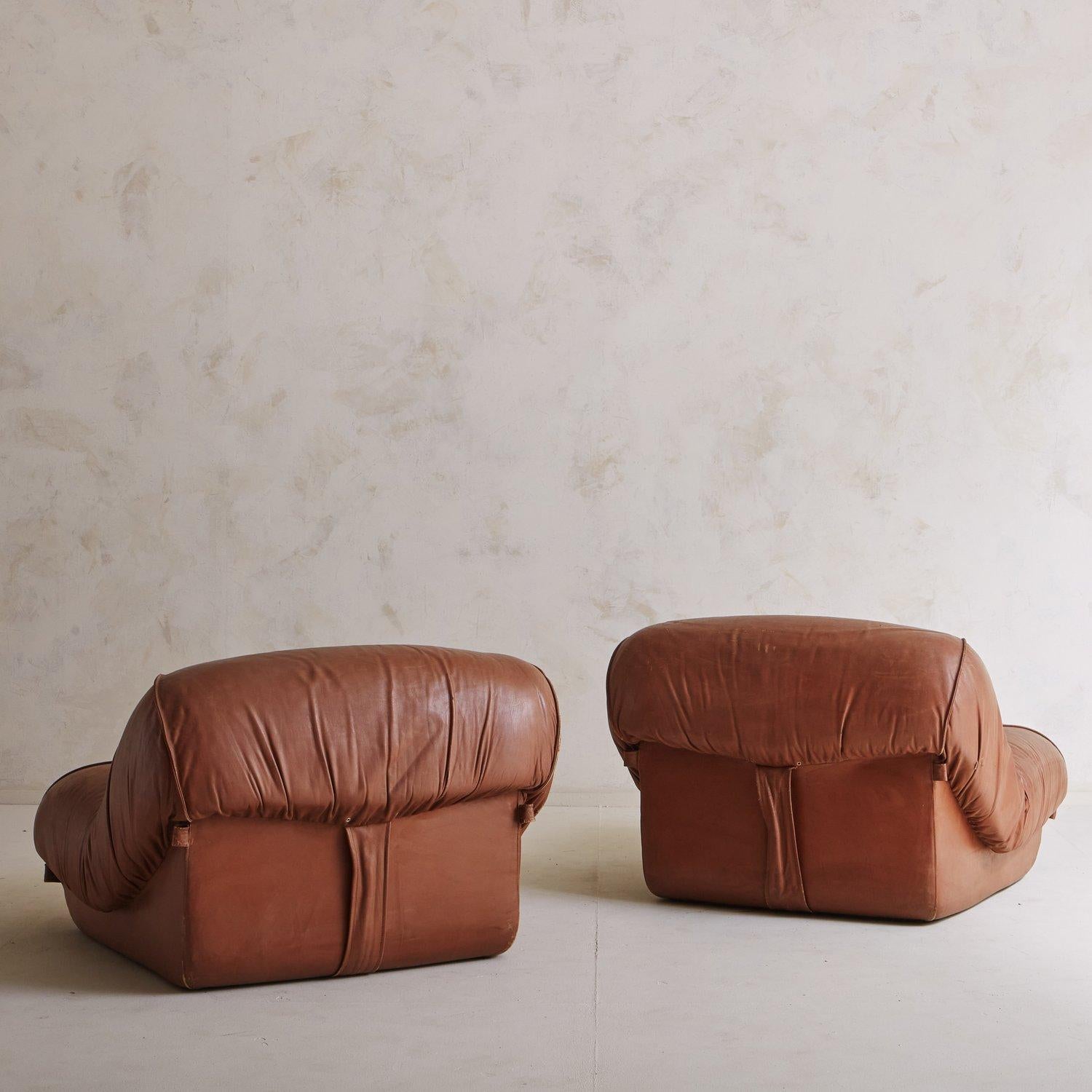 Mid-Century Modern Pair of Mid Century Ruched Leather Lounge Chairs, France, 1970s