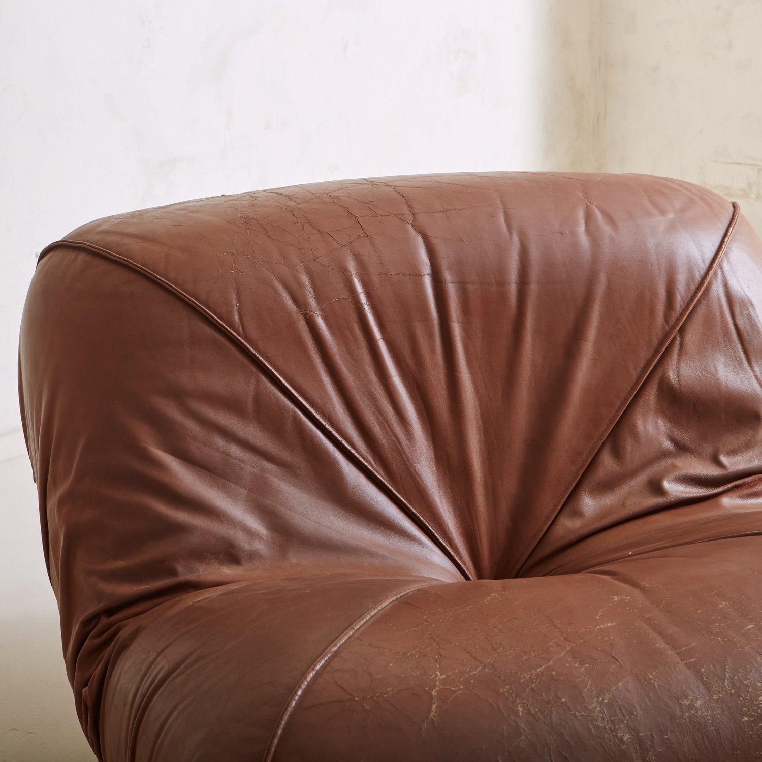 Pair of Mid Century Ruched Leather Lounge Chairs, France, 1970s In Good Condition In Chicago, IL