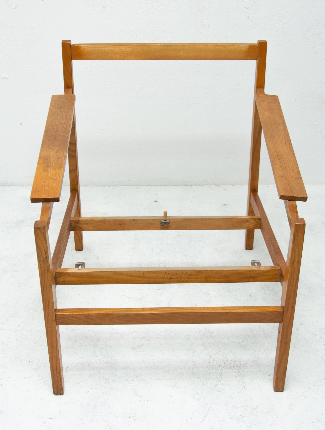 Paar Sessel im skandinavischen Stil aus der Mitte des Jahrhunderts, 1960er Jahre im Angebot 9