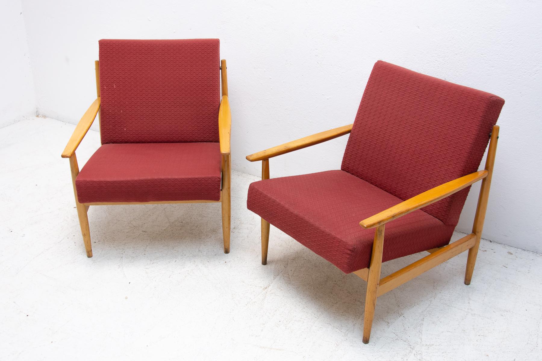 Pair of Mid Century Scandinavian Style Armchairs by TON, 1970´s In Good Condition In Prague 8, CZ