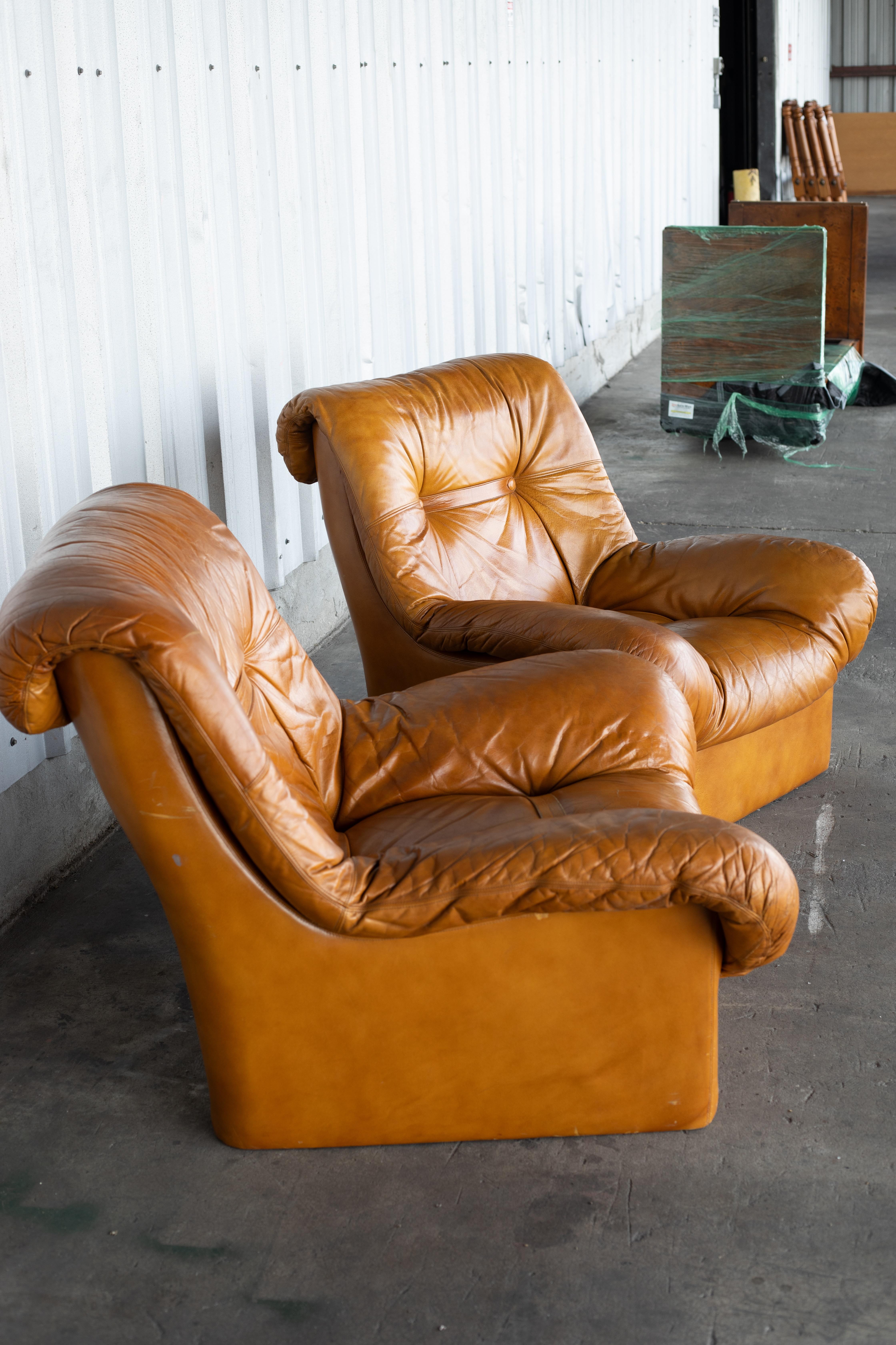 Pair of Mid-Century Scandinavian Tan Leather Lounge Chairs For Sale 3