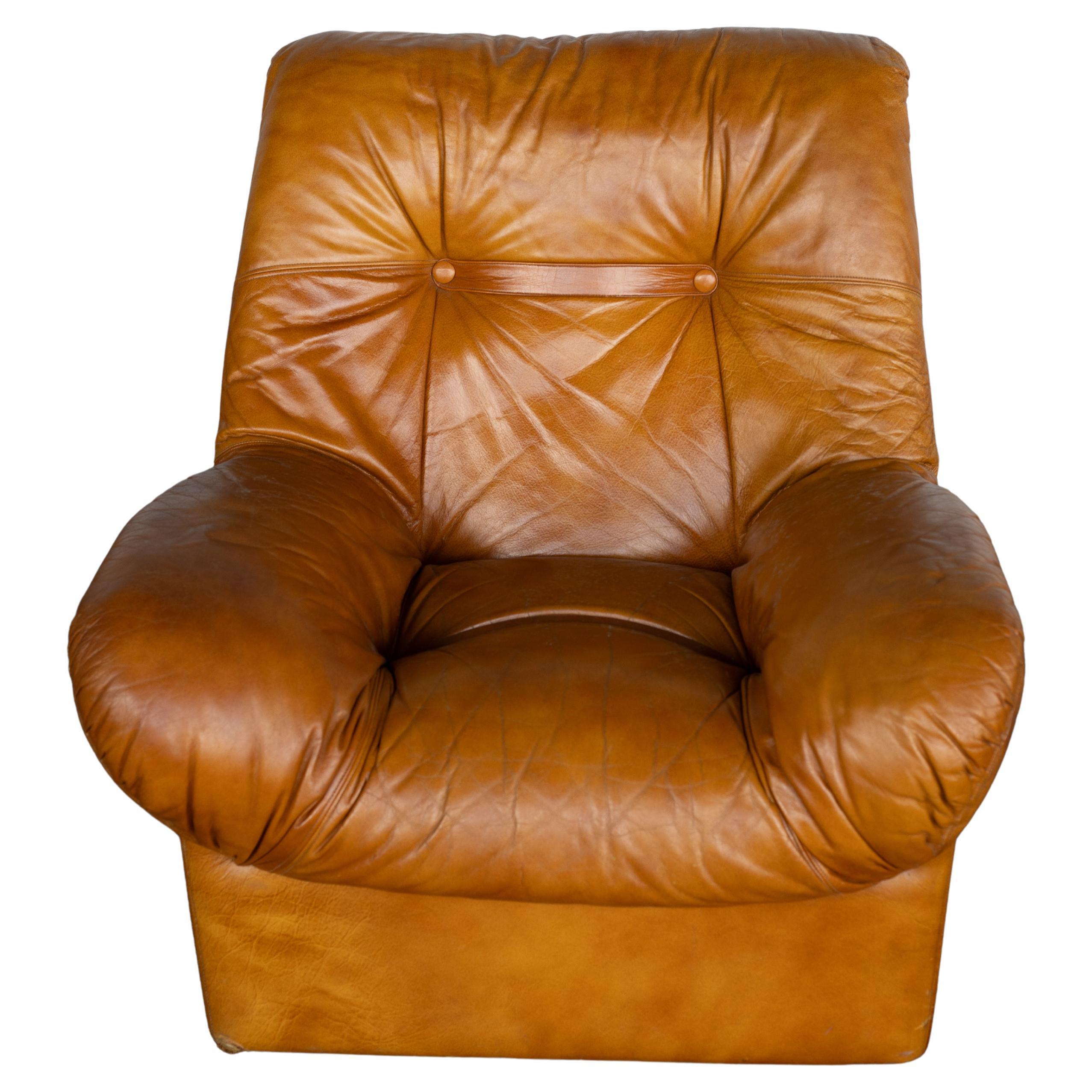Pair of Mid-Century Scandinavian Tan Leather Lounge Chairs For Sale