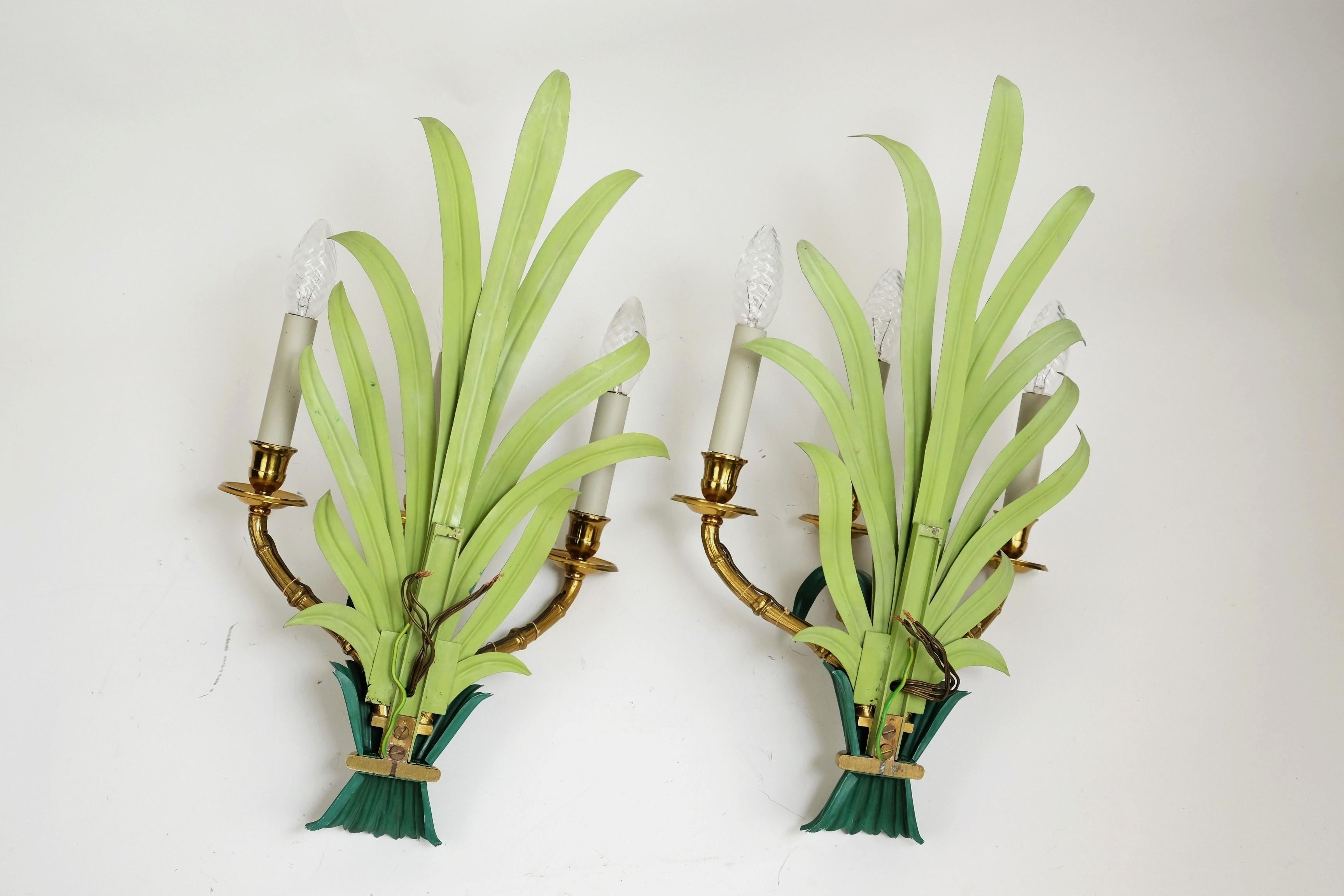 Mid-20th Century Pair of Wall Lamps / Sconces by Maison Bagues Bamboo Palm Leaves, France 1950s For Sale