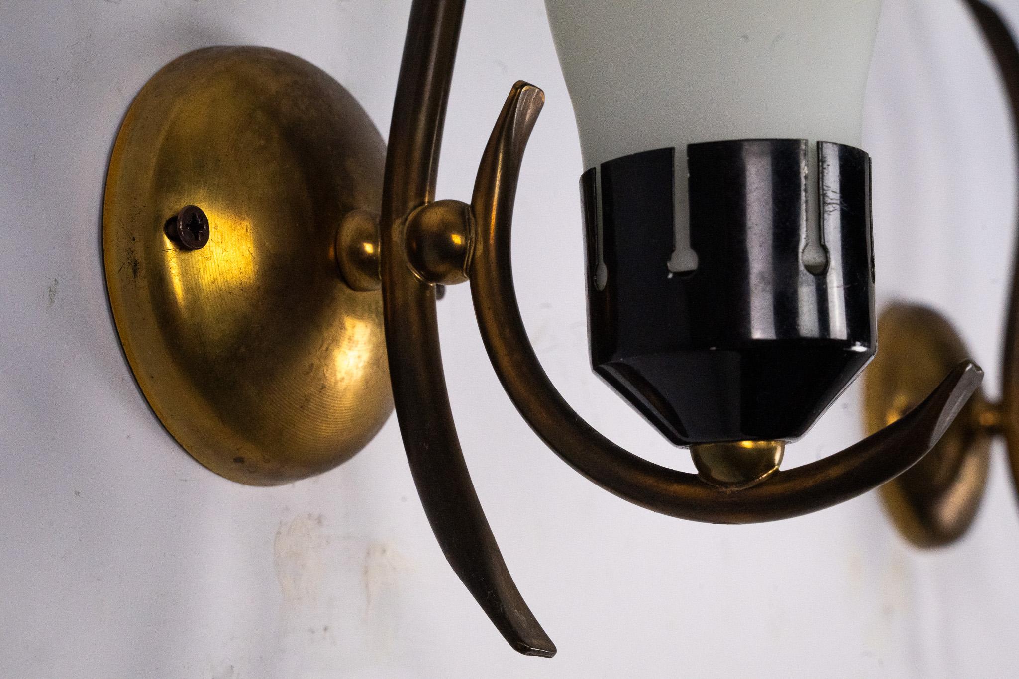 Pair of Mid-Century sconces in Arredoluce manner. Italy 1950s For Sale 6