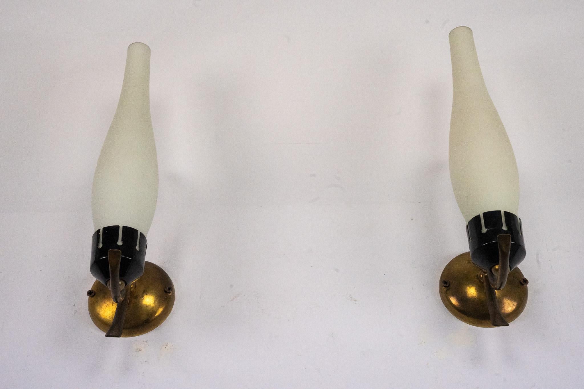 Pair of Mid-Century sconces in Arredoluce manner. Italy 1950s For Sale 1