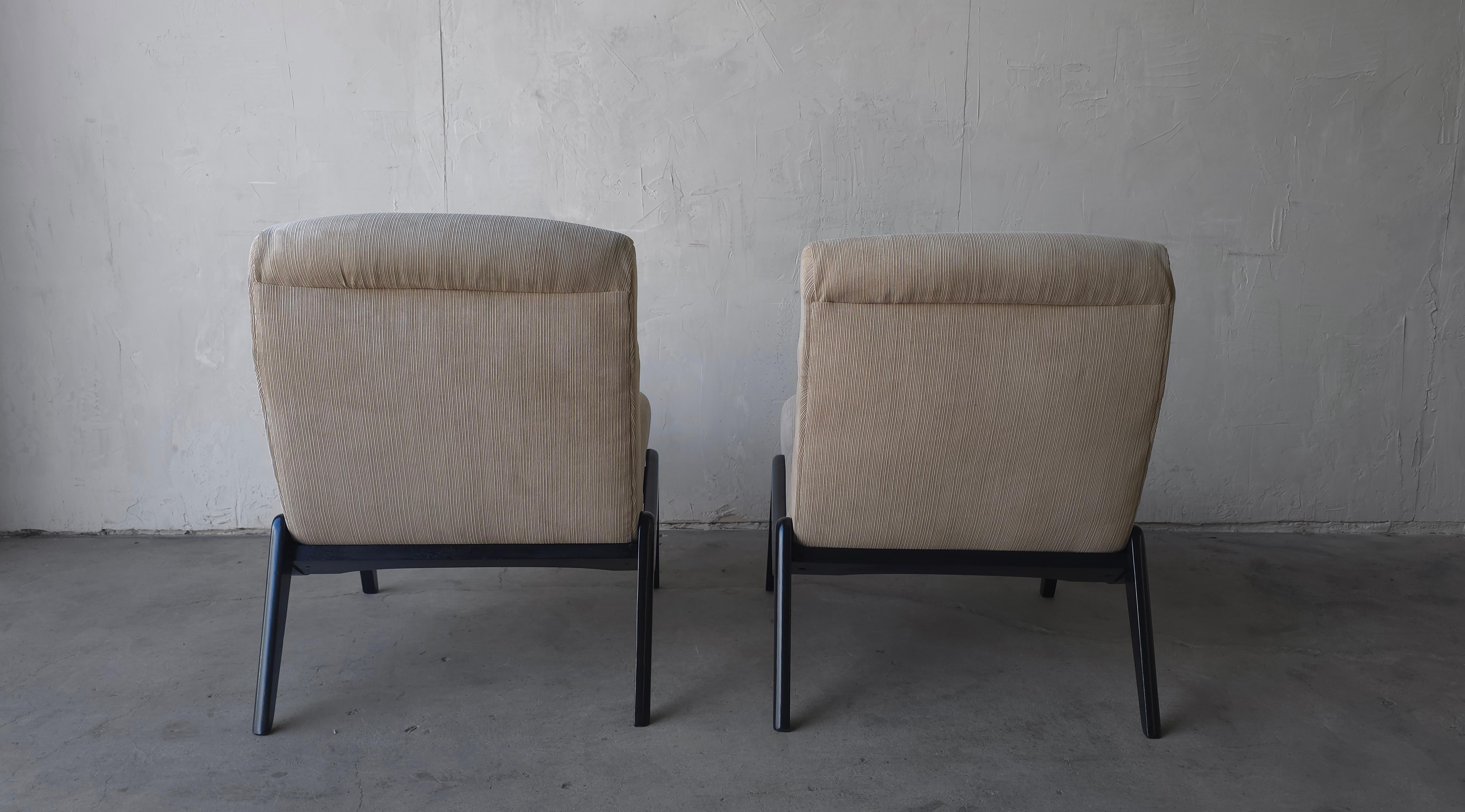 Pareja de sillones Scoop Lounge de mediados de siglo en venta 5