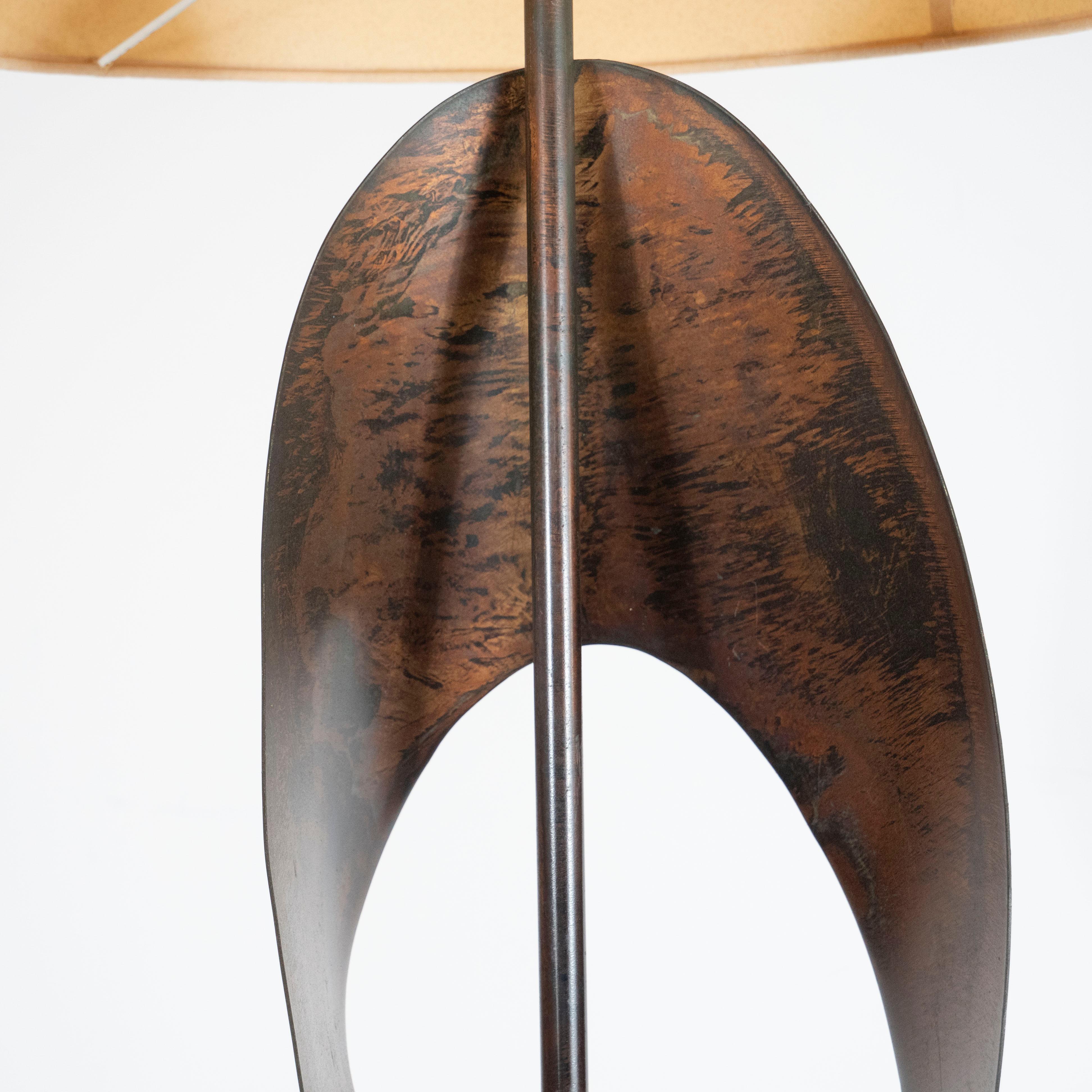 Pair of Mid-Century Sculptural Brutalist Patinated Steel Ribbon Table Lamps For Sale 1