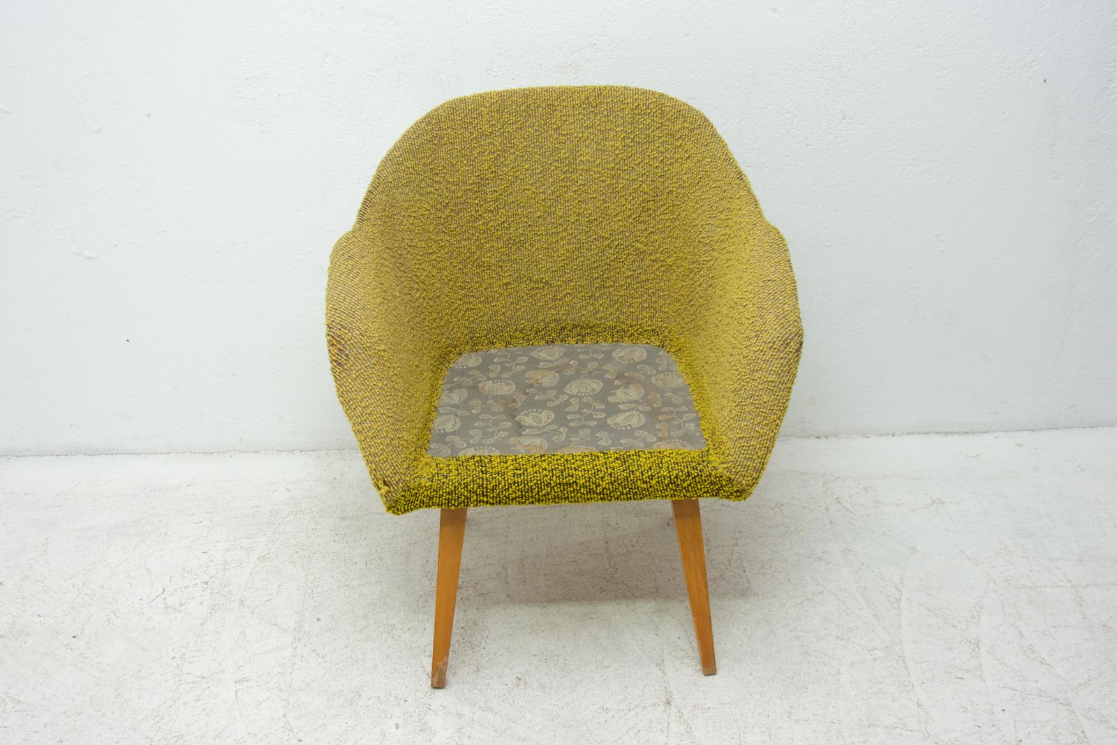 Pair of Midcentury Shell Fiberglass Lounge Chairs, Czechoslovakia, 1960s For Sale 13