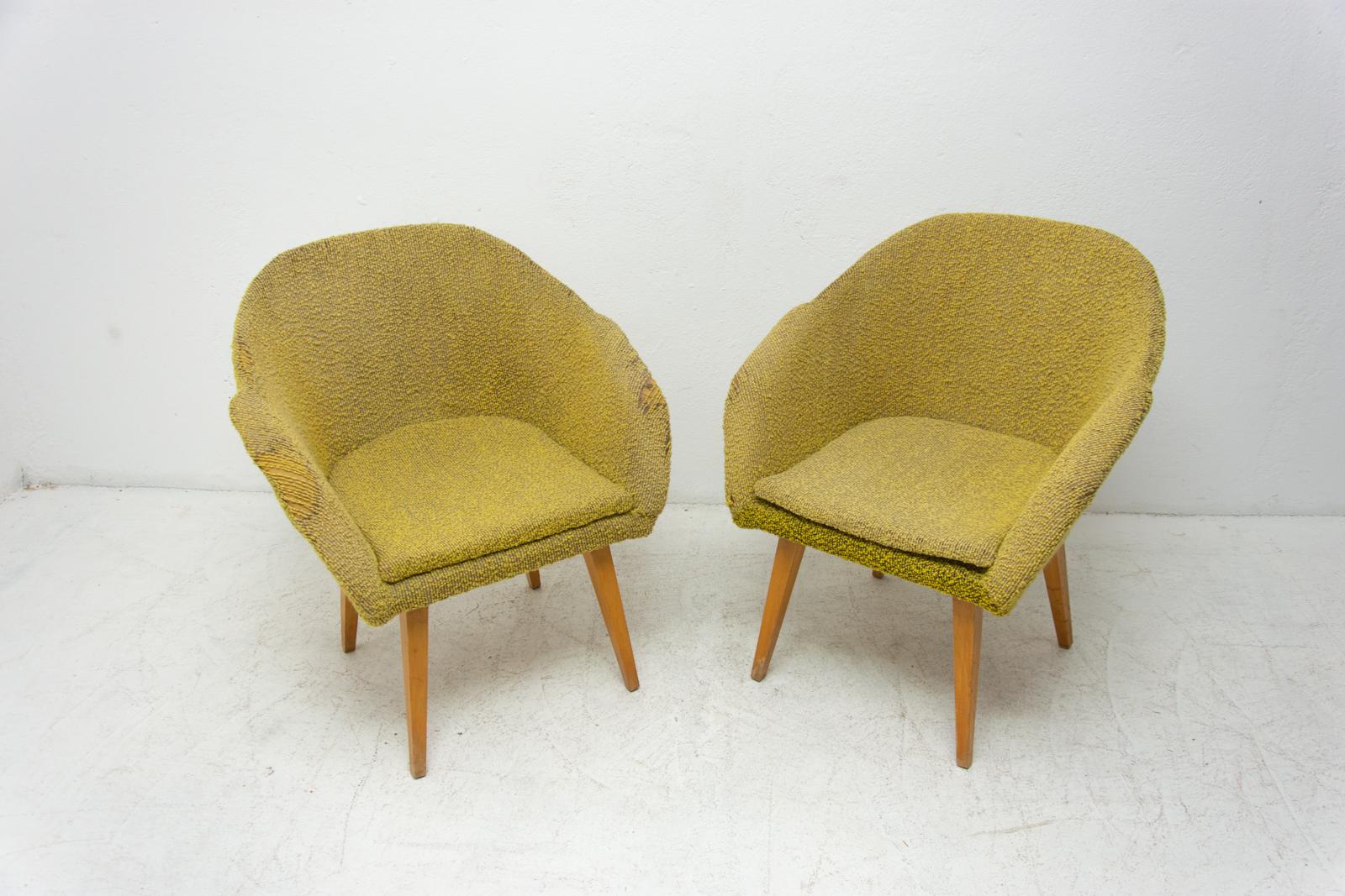 Gustavian Pair of Midcentury Shell Fiberglass Lounge Chairs, Czechoslovakia, 1960s For Sale