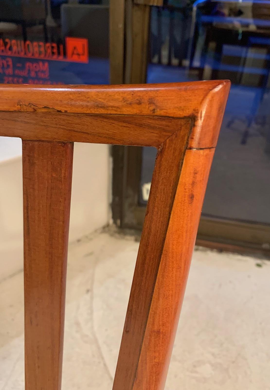 Paire de chaises de salle à manger mi-siècle à dossier à lattes en tissu bouclé en vente 2