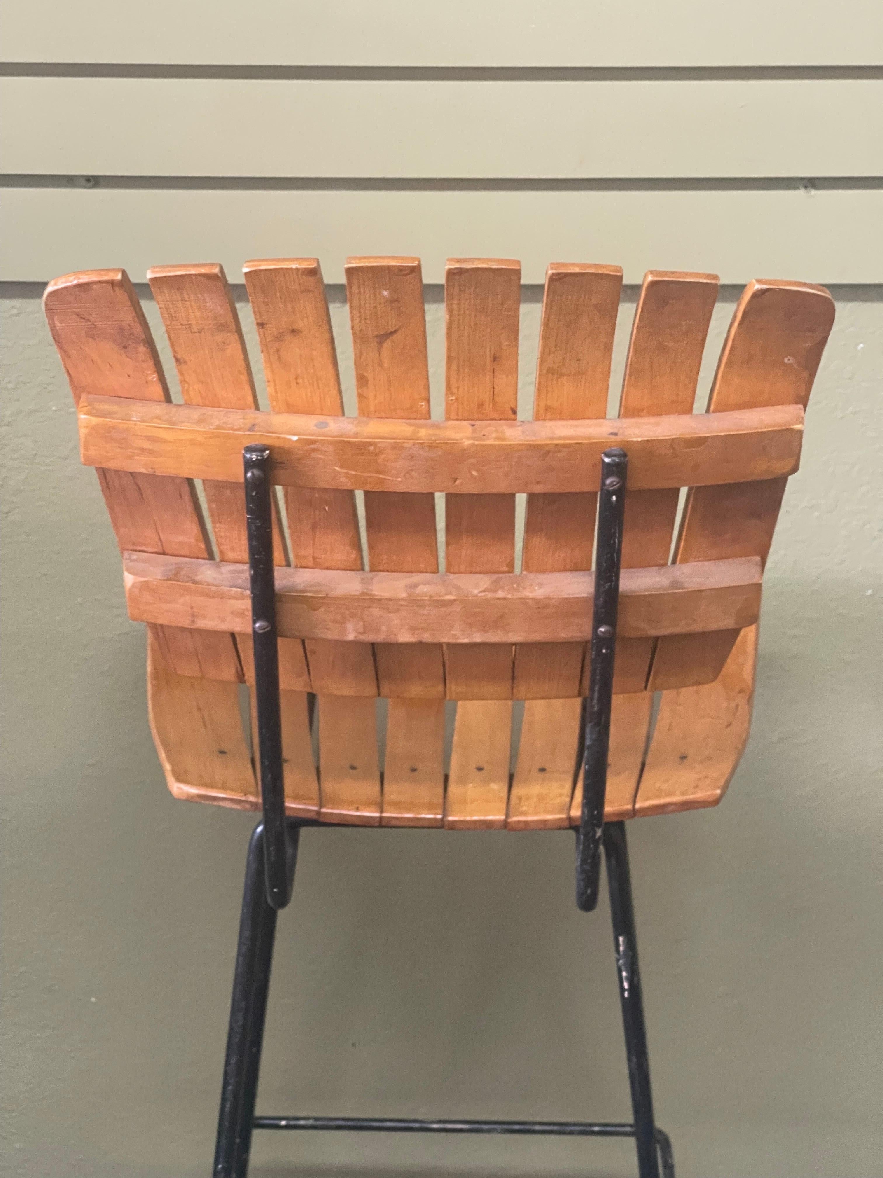 Pair of Mid-Century Slat Bar Stools in the Style of Arthur Umanoff For Sale 1