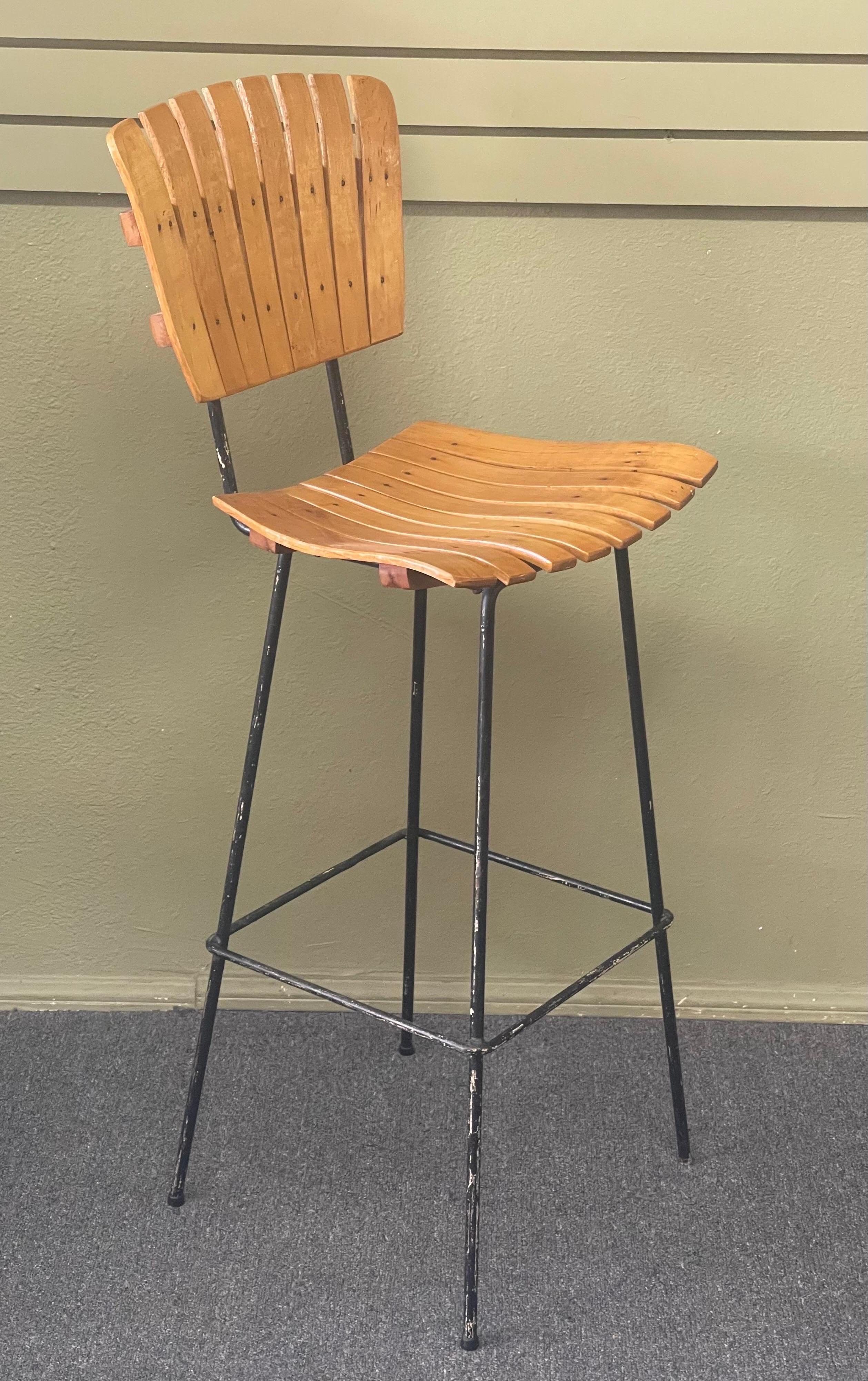 American Pair of Mid-Century Slat Bar Stools in the Style of Arthur Umanoff For Sale
