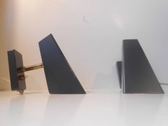 Coppia di lampade da parete grigie "Slate" di J.M. M. Hoogervorst per Anvia, risalenti al Medioevo