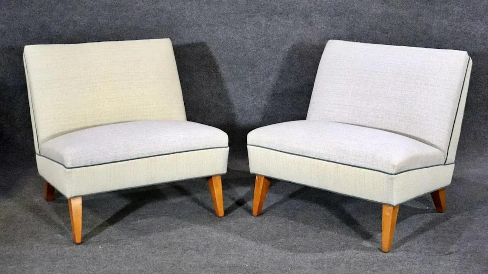 Pair of Midcentury Slipper Chairs In Good Condition For Sale In Brooklyn, NY