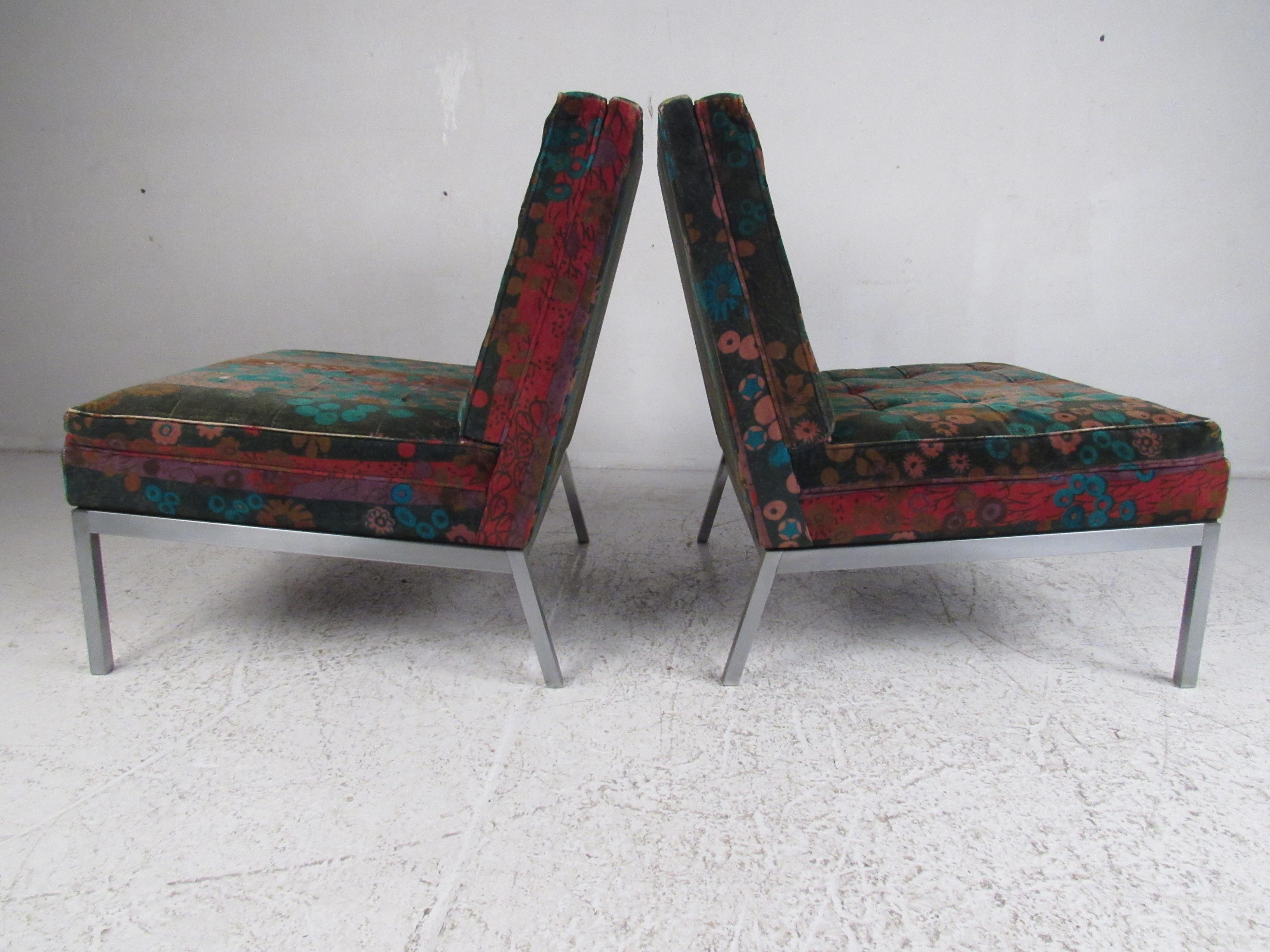 Mid-Century Modern Pair of Midcentury Slipper Lounge Chairs by Knoll Associates Inc