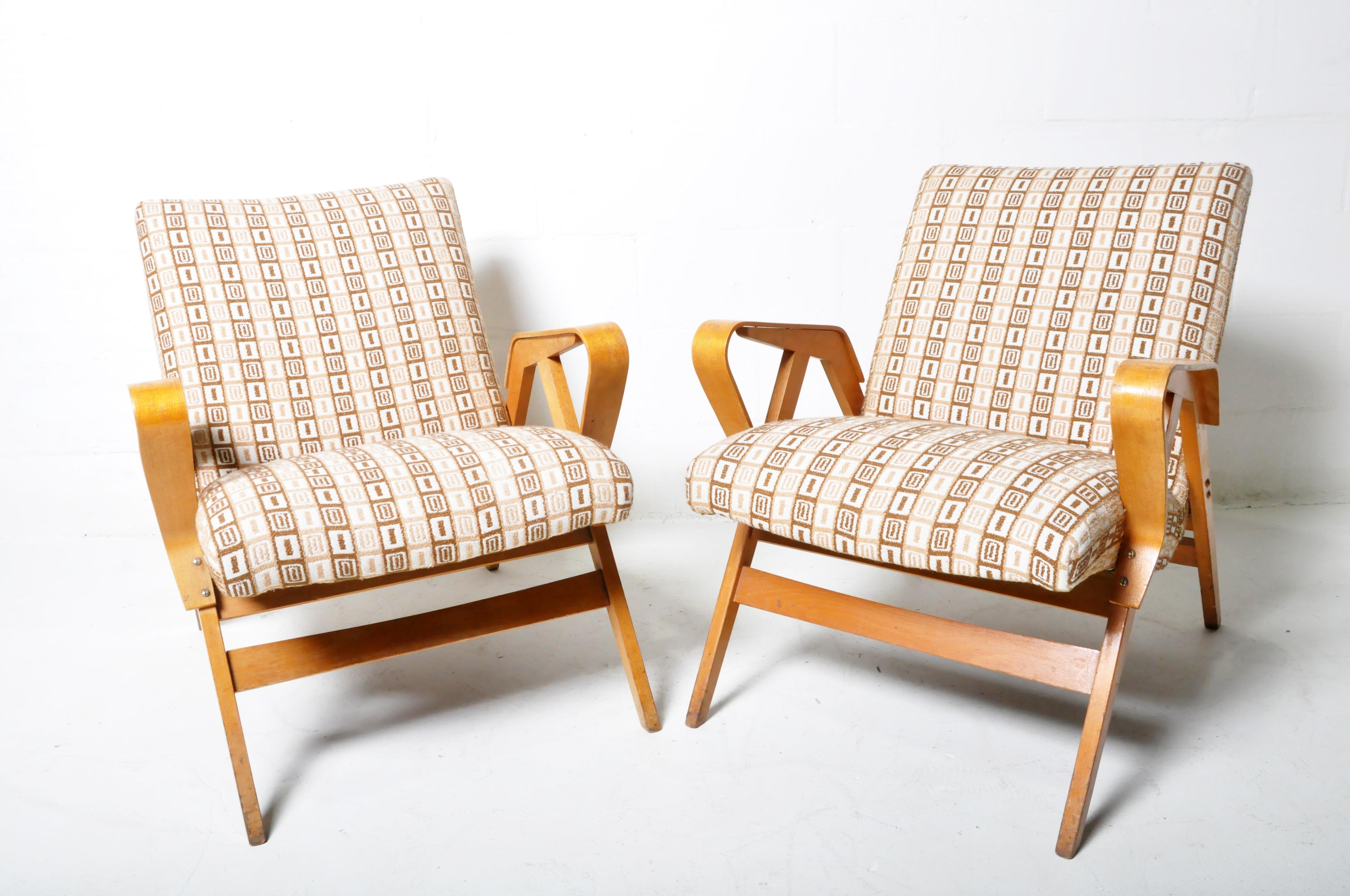 Mid-Century Modern Pair of Mid-Century Socialist Lounge Chairs 