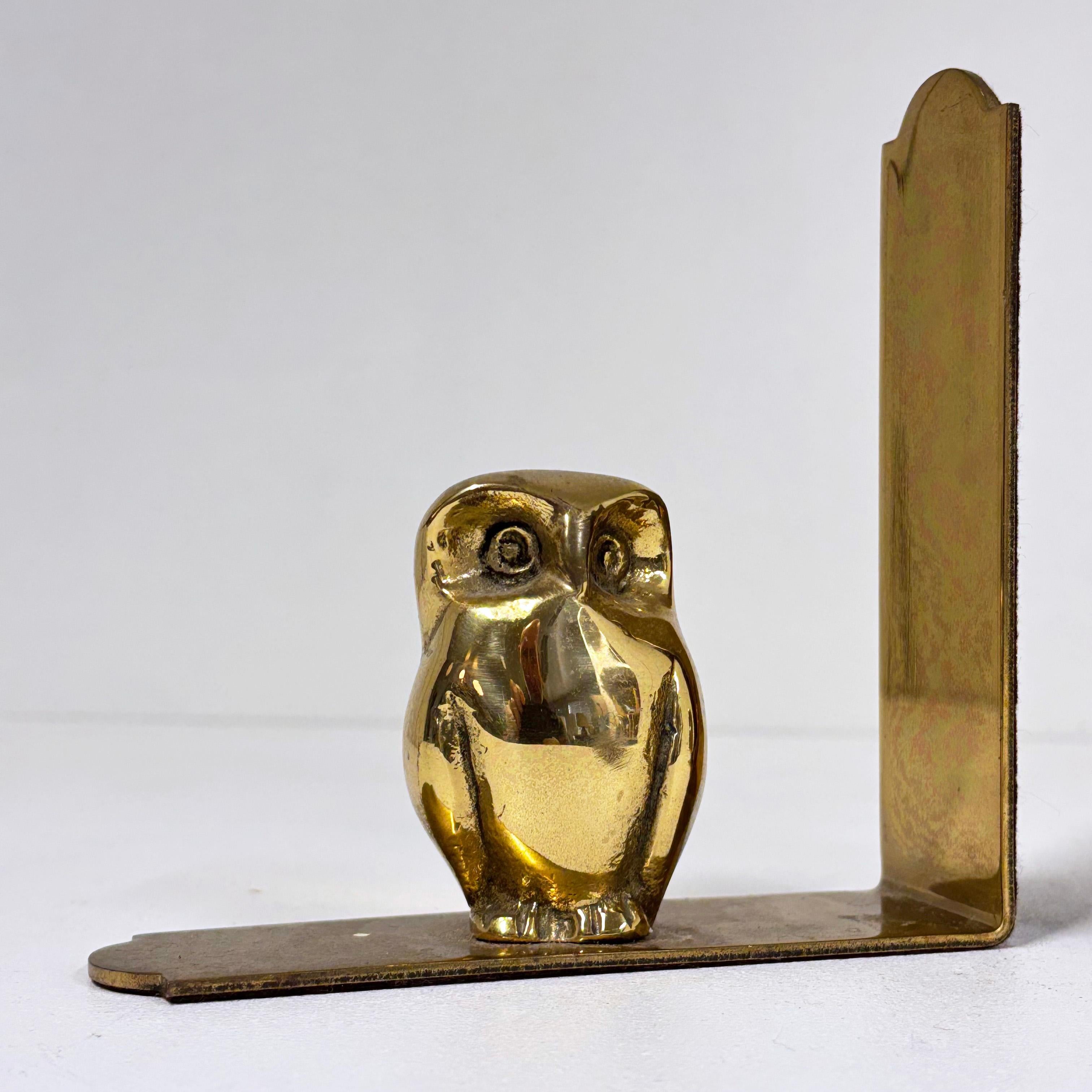 Coppia di reggilibri Gufo in ottone massiccio della metà del secolo scorso in vendita 8