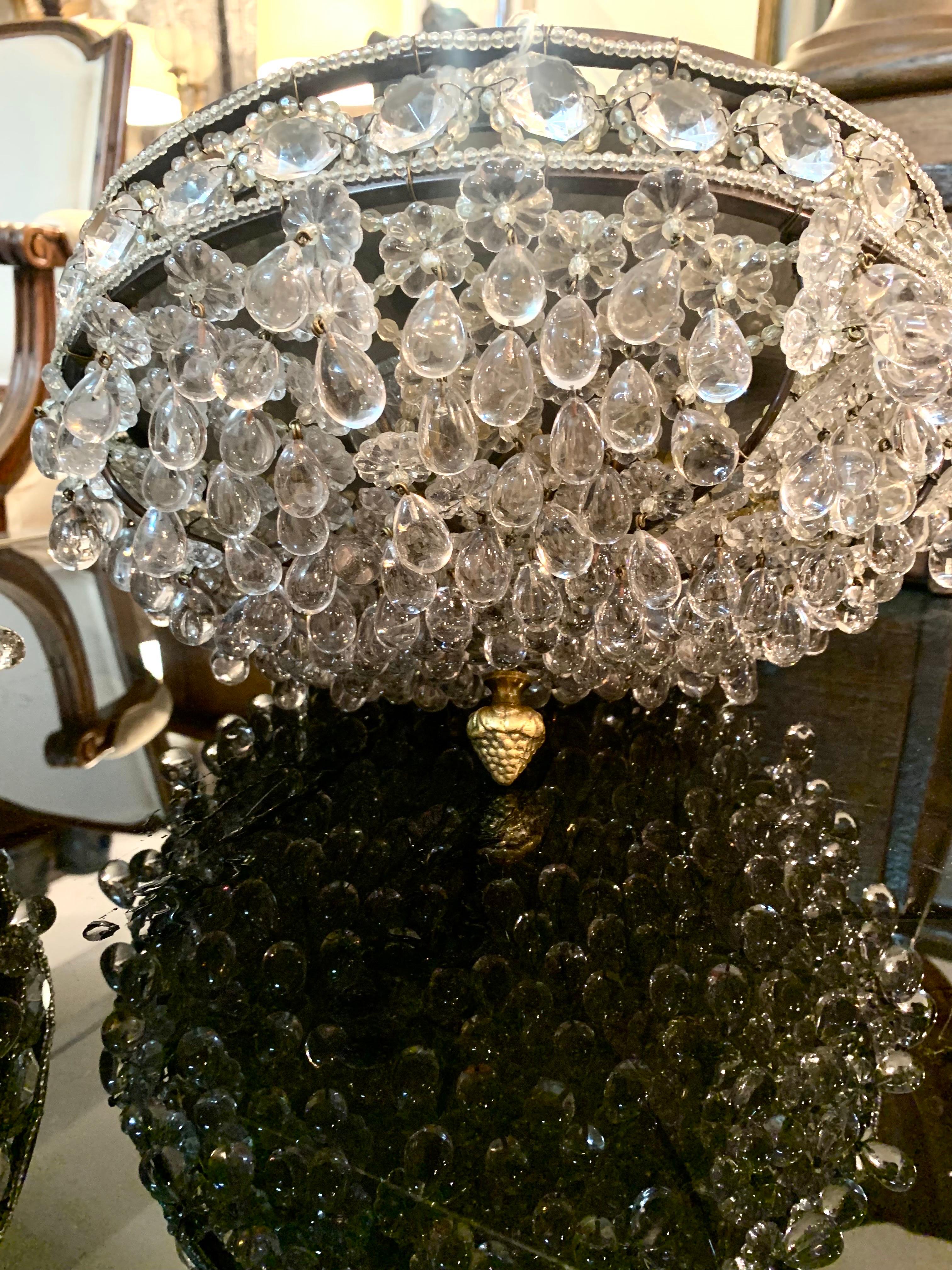 Spanische Deckenleuchte aus Kristallglas und Messing aus der Mitte des Jahrhunderts, Paar im Angebot 3