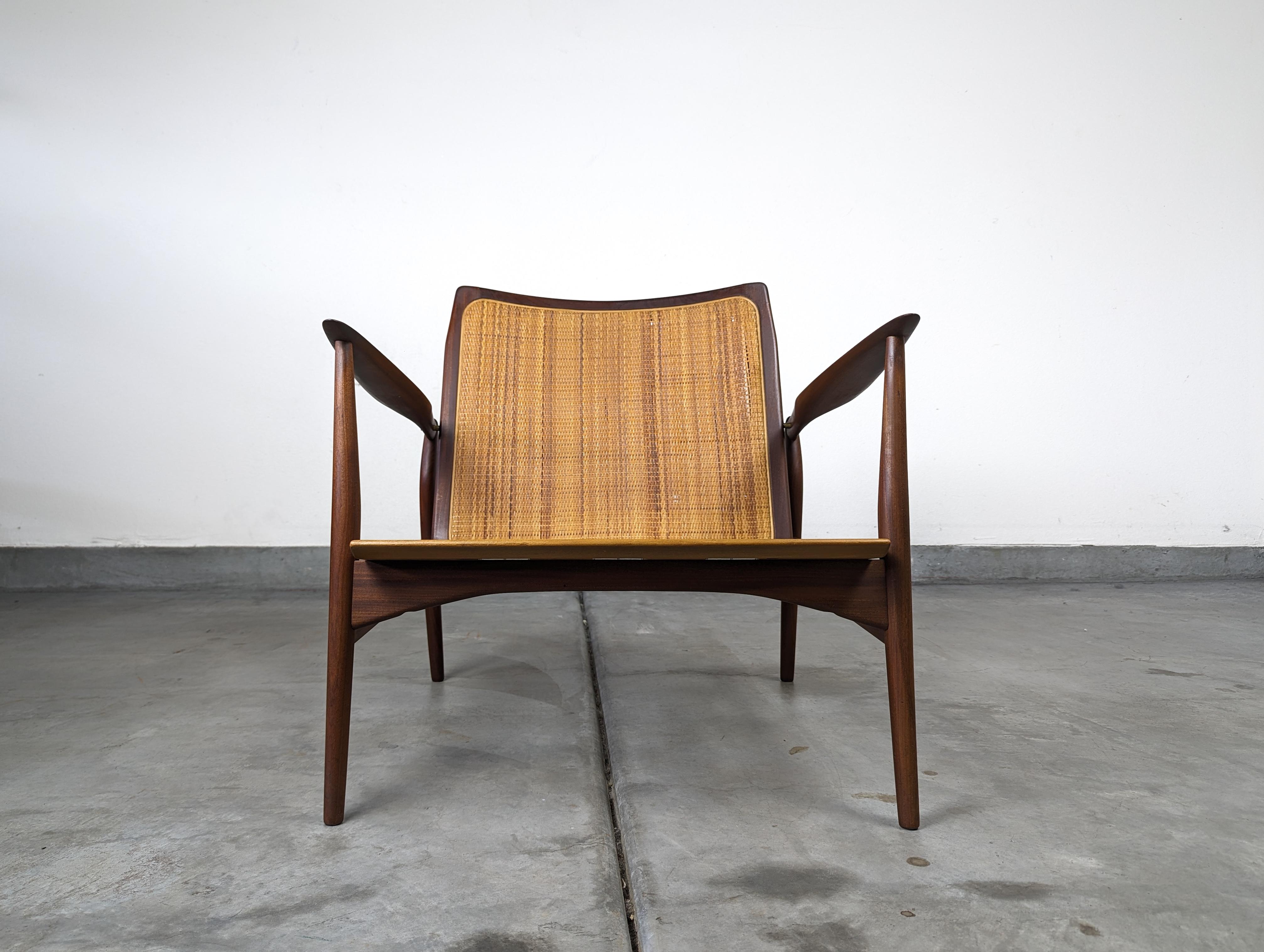Pair of Mid Century Spear Teak Lounge Chairs by Ib Kofod-Larsen for Selig, c1960 For Sale 3