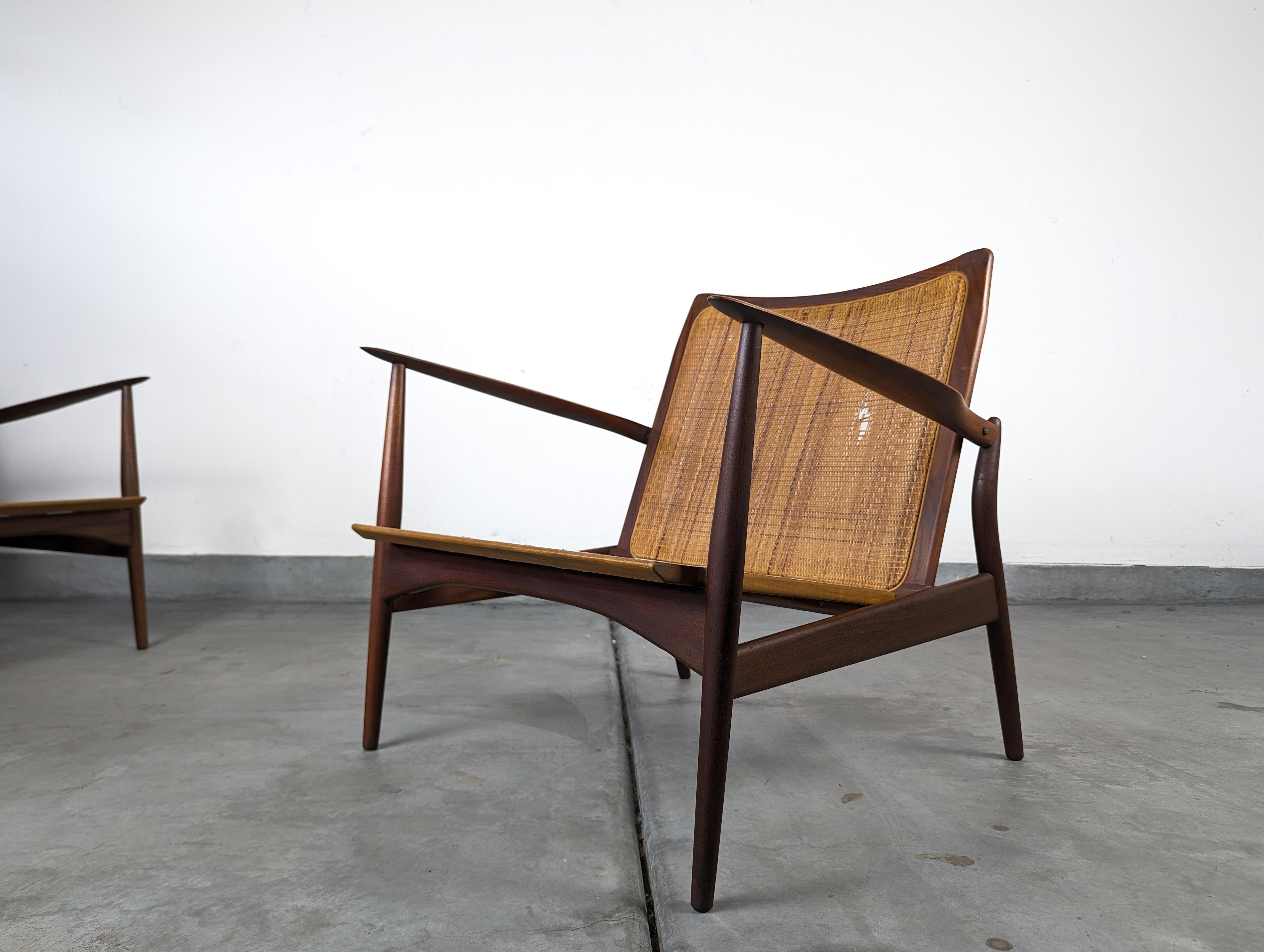 Pair of Mid Century Spear Teak Lounge Chairs by Ib Kofod-Larsen for Selig, c1960 For Sale 9