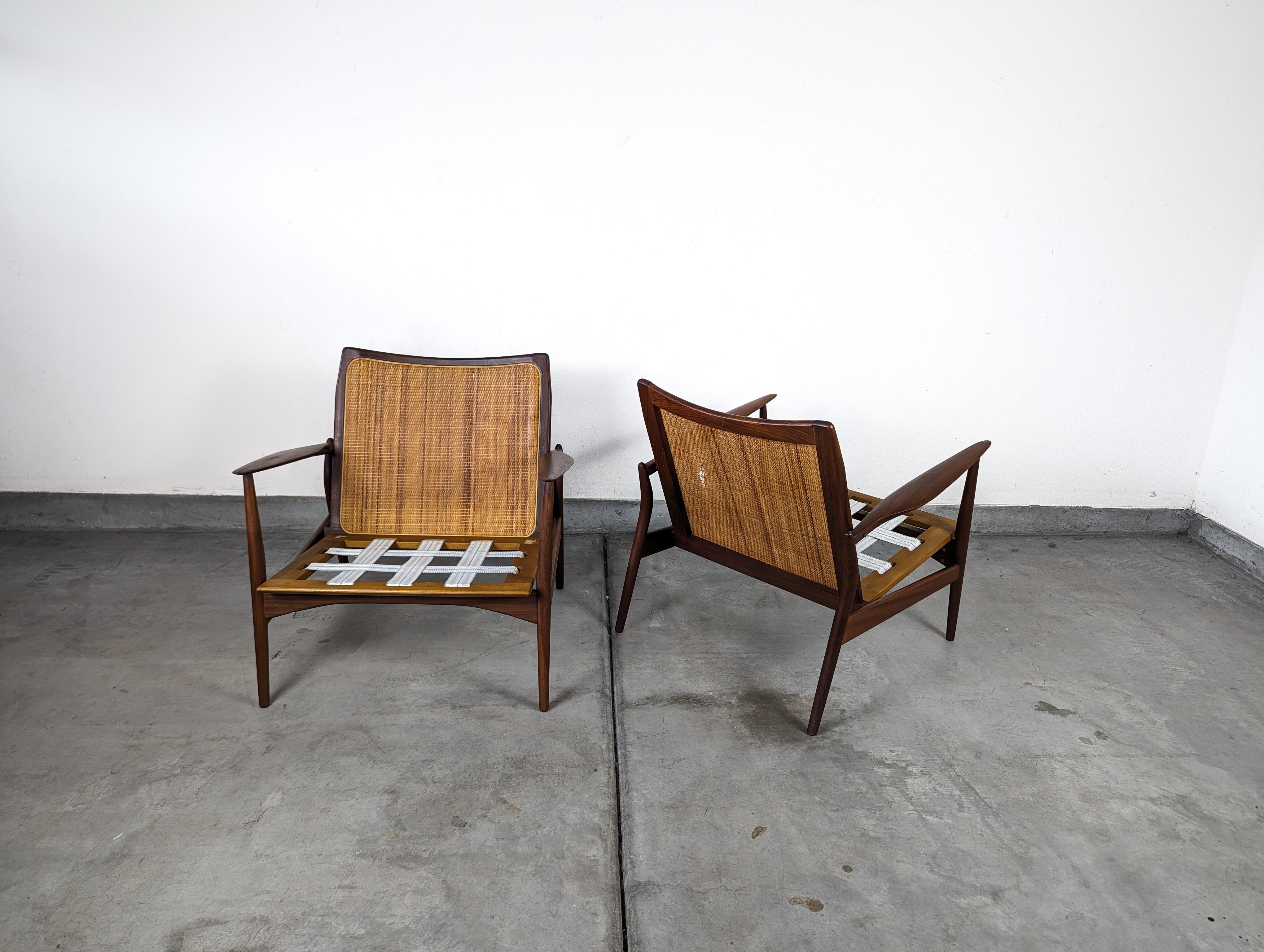 Pair of Mid Century Spear Teak Lounge Chairs by Ib Kofod-Larsen for Selig, c1960 For Sale 10