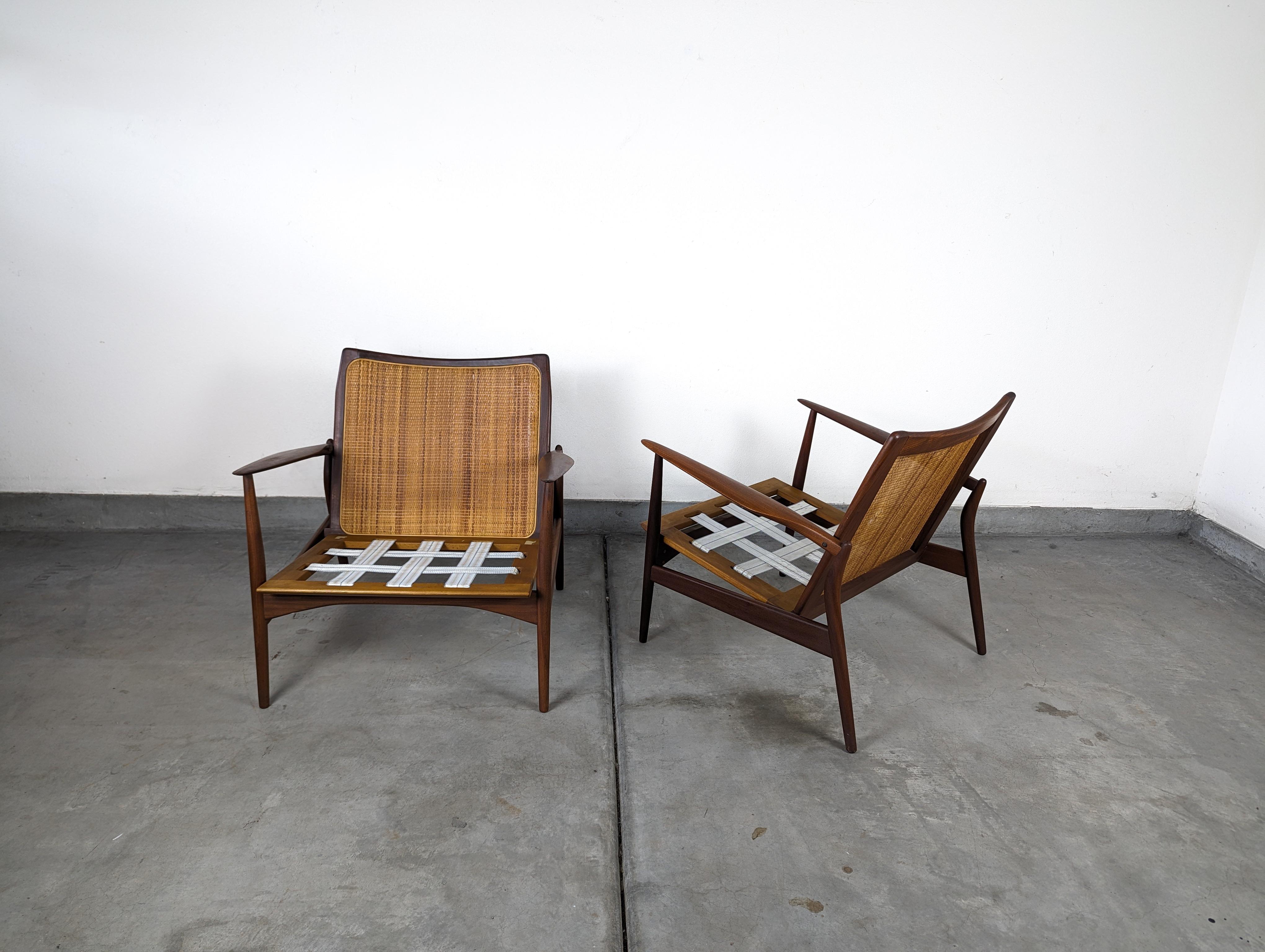 Pair of Mid Century Spear Teak Lounge Chairs by Ib Kofod-Larsen for Selig, c1960 For Sale 11