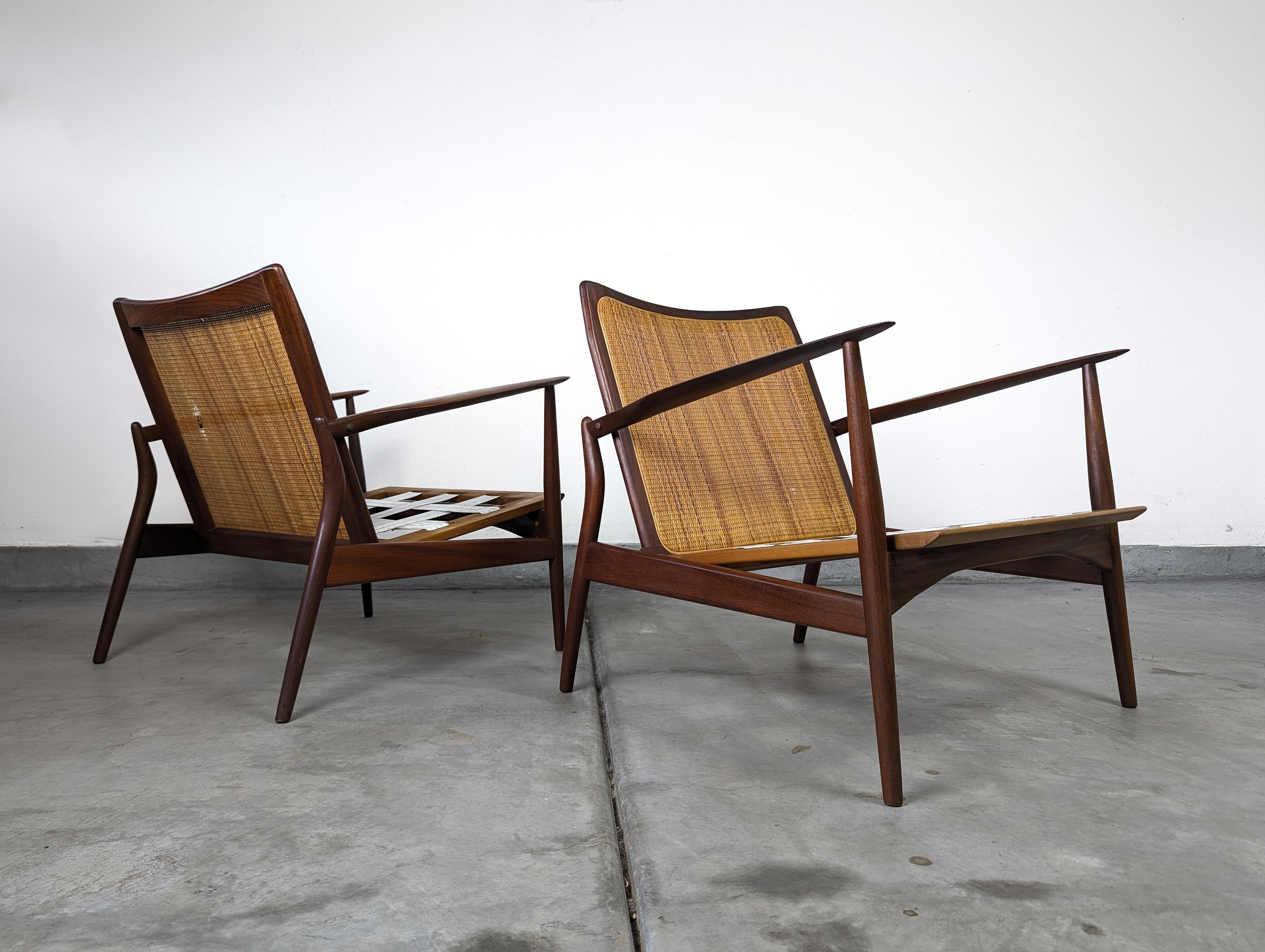 Pair of Mid Century Spear Teak Lounge Chairs by Ib Kofod-Larsen for Selig, c1960 For Sale 1