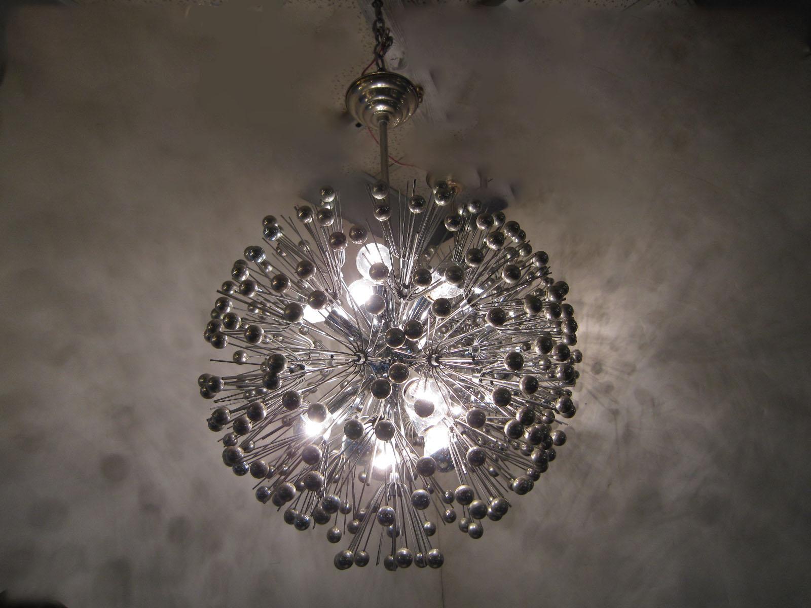 Coppia di lampadari a fiocco di neve Sputnik di metà secolo in nichel, Emile Stenjar in vendita 7