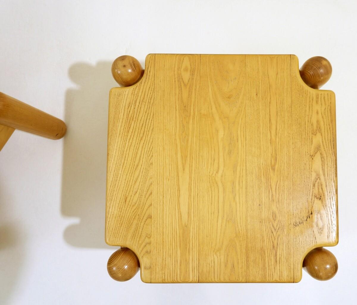 European Pair of Mid Century square Pine Coffee Tables For Sale