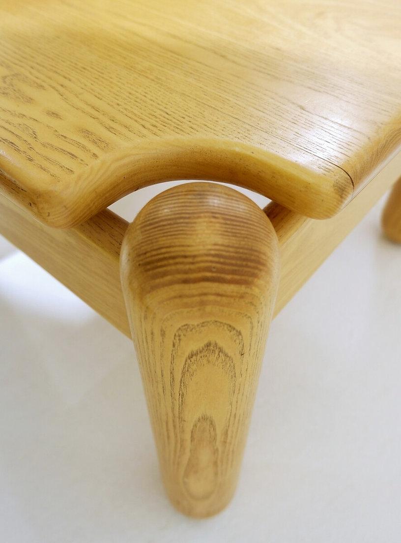 Ein Paar quadratische Couchtische aus Kiefernholz im Stil von Ilmari Tapiovaara aus der Mitte des Jahrhunderts im Angebot 5