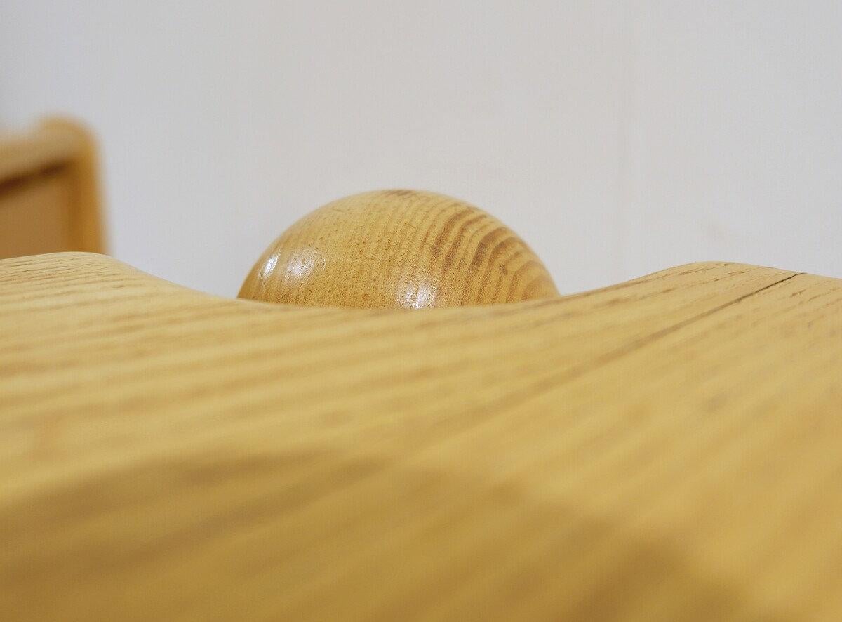 Ein Paar quadratische Couchtische aus Kiefernholz im Stil von Ilmari Tapiovaara aus der Mitte des Jahrhunderts im Angebot 2
