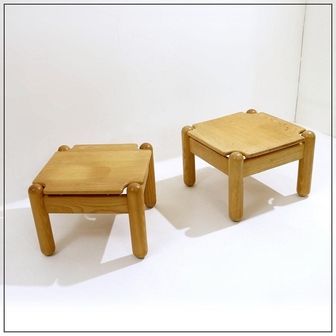 Ein Paar quadratische Couchtische aus Kiefernholz im Stil von Ilmari Tapiovaara aus der Mitte des Jahrhunderts im Angebot 3
