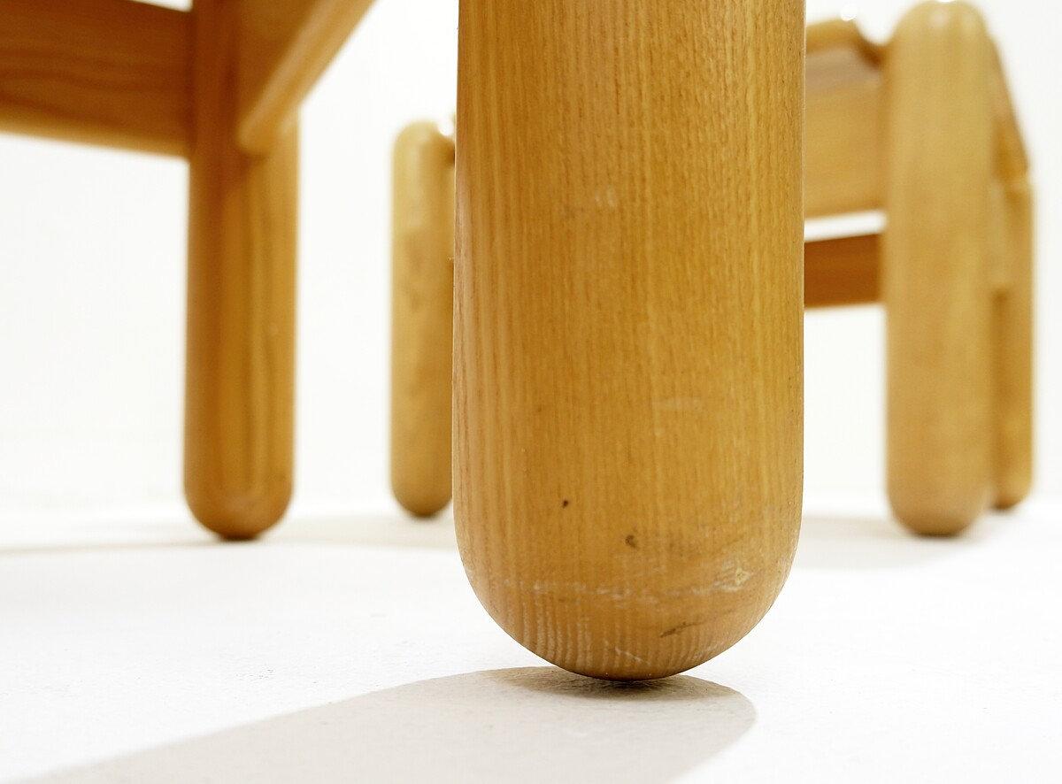 Ein Paar quadratische Couchtische aus Kiefernholz im Stil von Ilmari Tapiovaara aus der Mitte des Jahrhunderts im Angebot 4