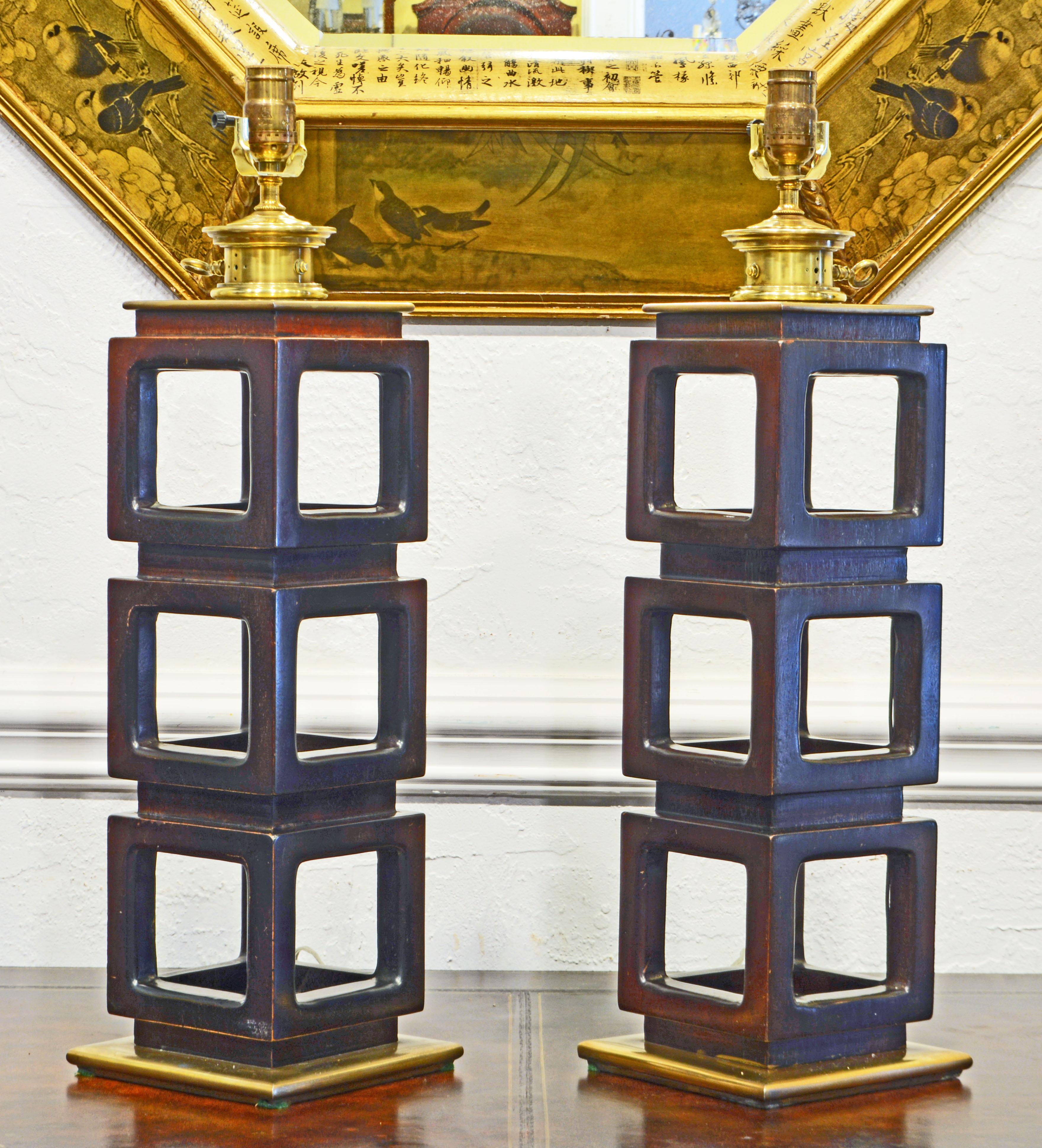 Pair of Mid Century Stacked Mahogany Cubes and Brass Lamps by Stiffel, 1950's In Good Condition In Ft. Lauderdale, FL