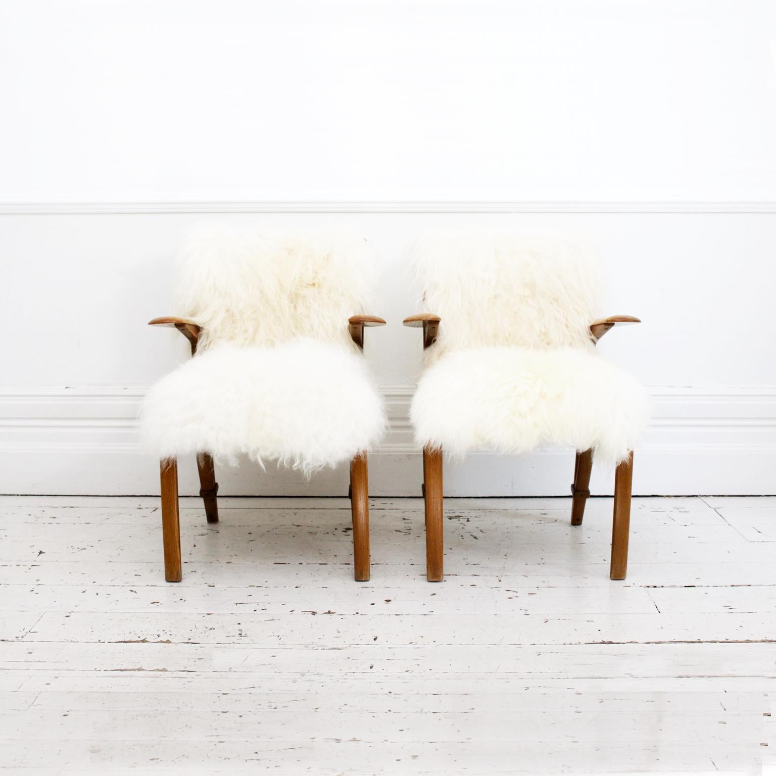 20th Century Pair of Mid Century Steiner Chairs with Icelandic Sheepskin Upholstery