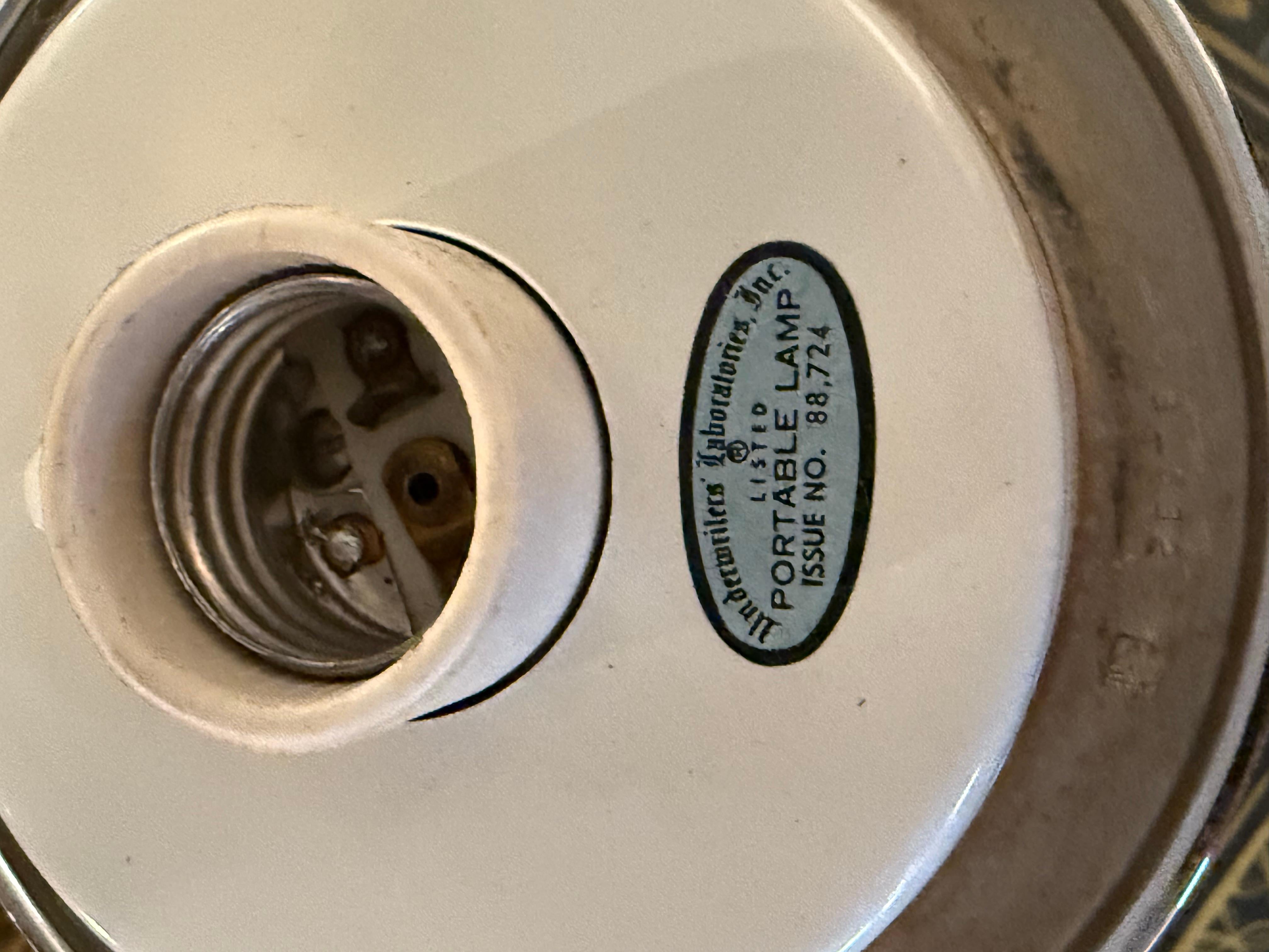 Paire de lampes portatives en Stemlite à champignon du milieu du siècle dernier Excellent état à Pasadena, CA