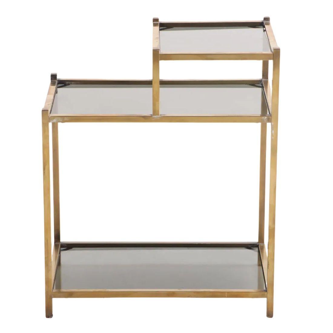 Paire de tables d'escalier du milieu du siècle dernier en laiton et verre fumé Bon état - En vente à Locust Valley, NY