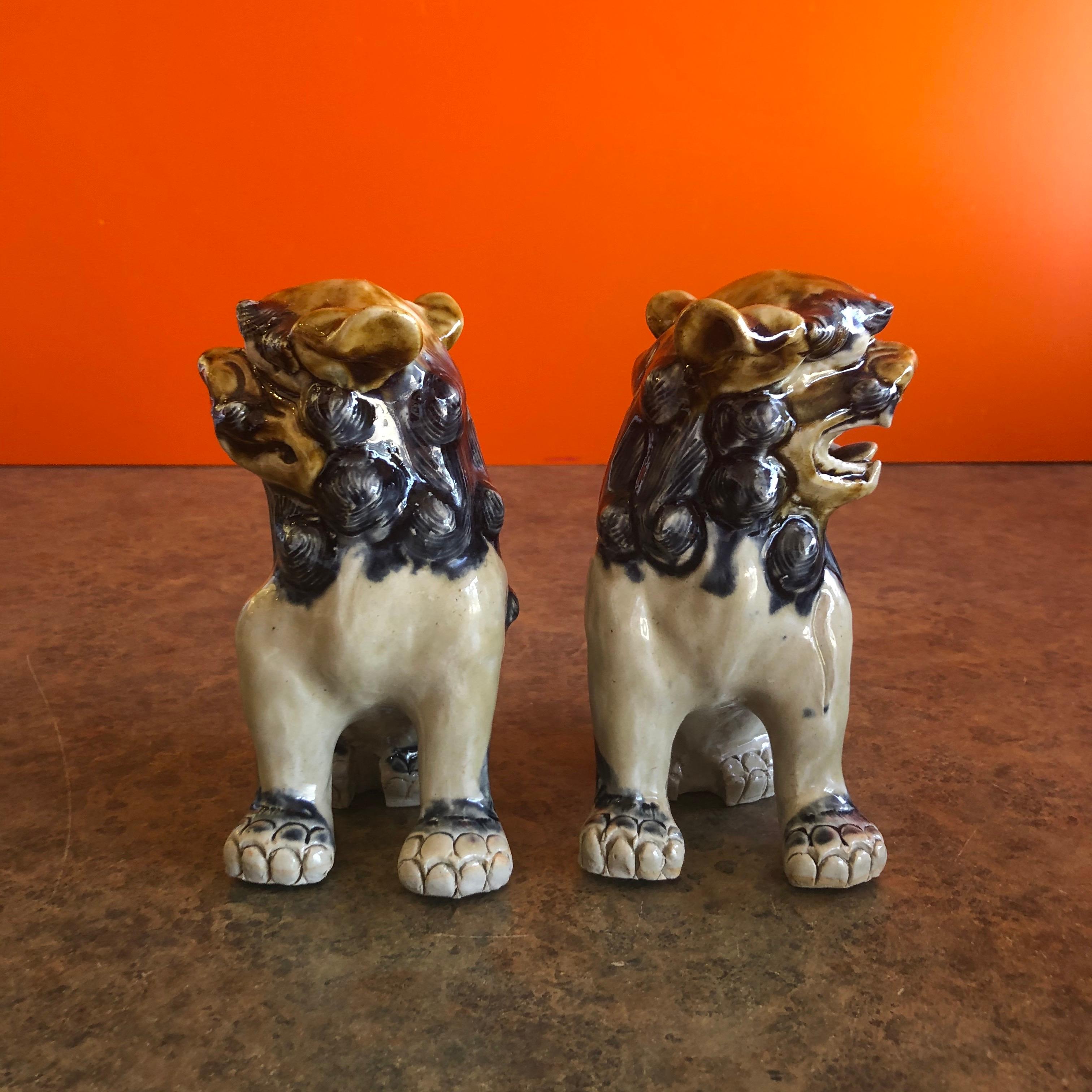 Glazed Pair of Midcentury Stoneware Foo Dogs / Bookends For Sale