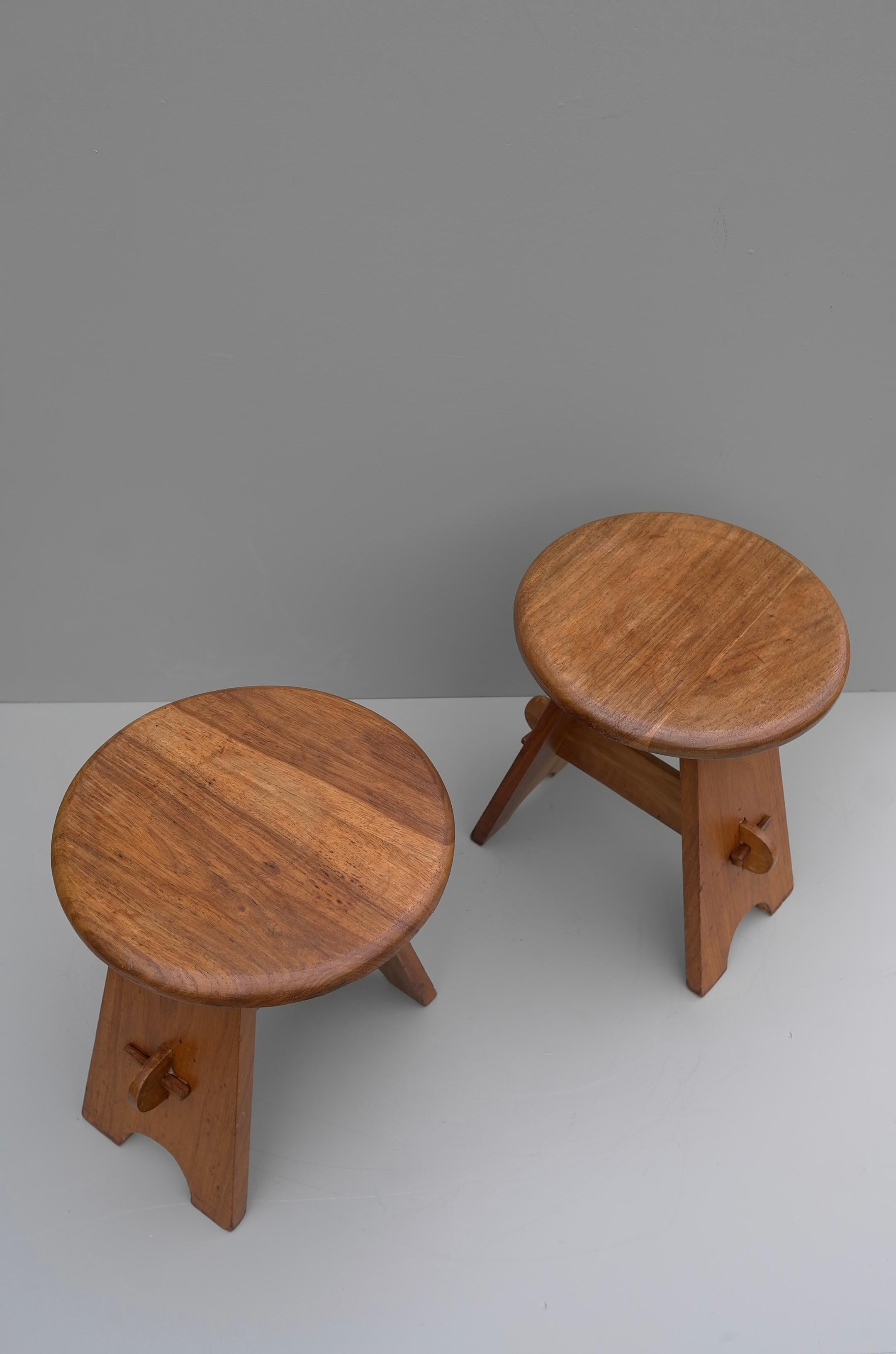 Pair of Midcentury Stools in Solid Elm Wood, France, 1950s For Sale 1